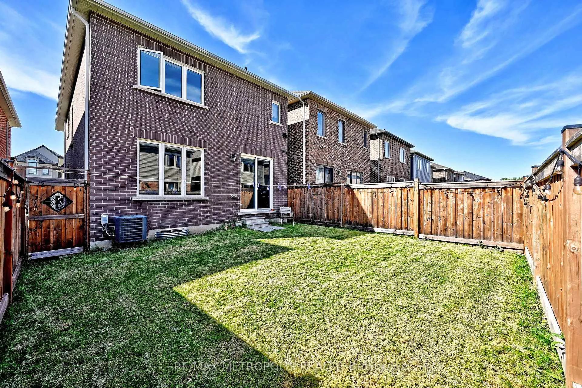 Photo 32 of 82 WESTFIELD DRIVE Westfield Drive, Whitby, Rural Whitby — HOMEH
