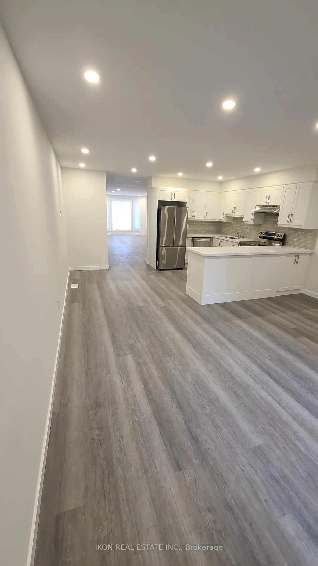 Photo 10 of 31 Torrens Avenue, Toronto, Broadview North — HOMEH