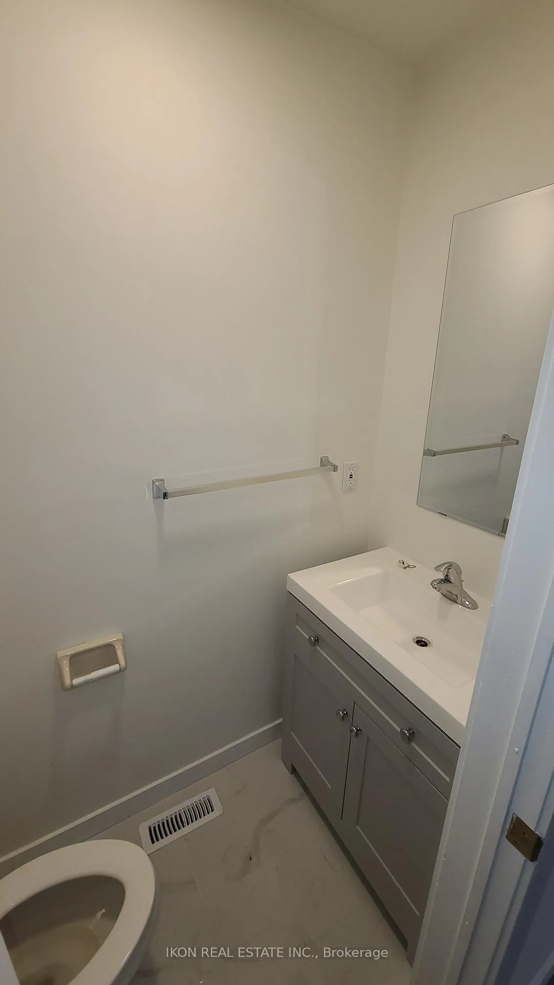 Photo 21 of 31 Torrens Avenue, Toronto, Broadview North — HOMEH