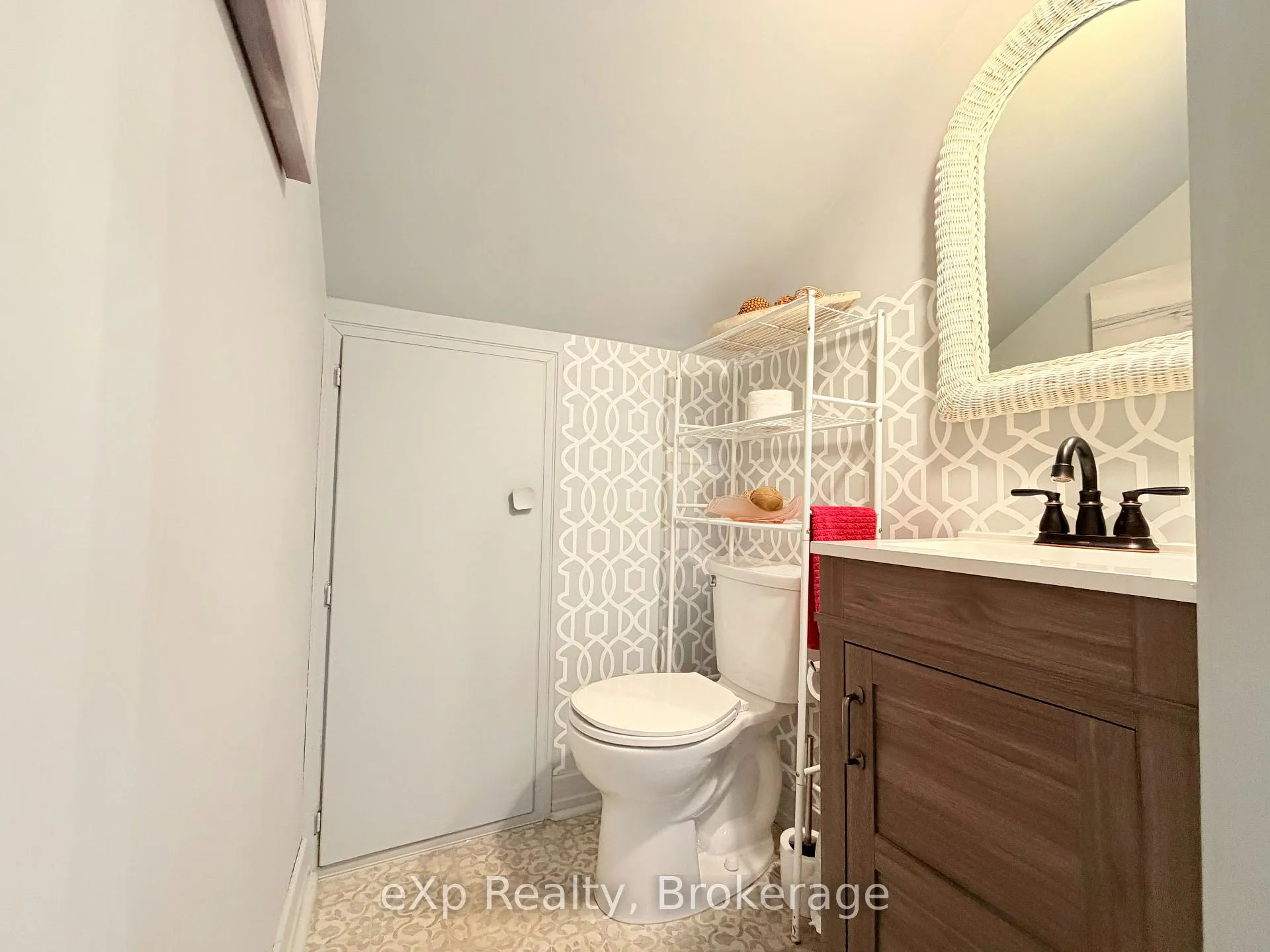 Photo 12 of 1043 9 Highway, South Bruce — HOMEH