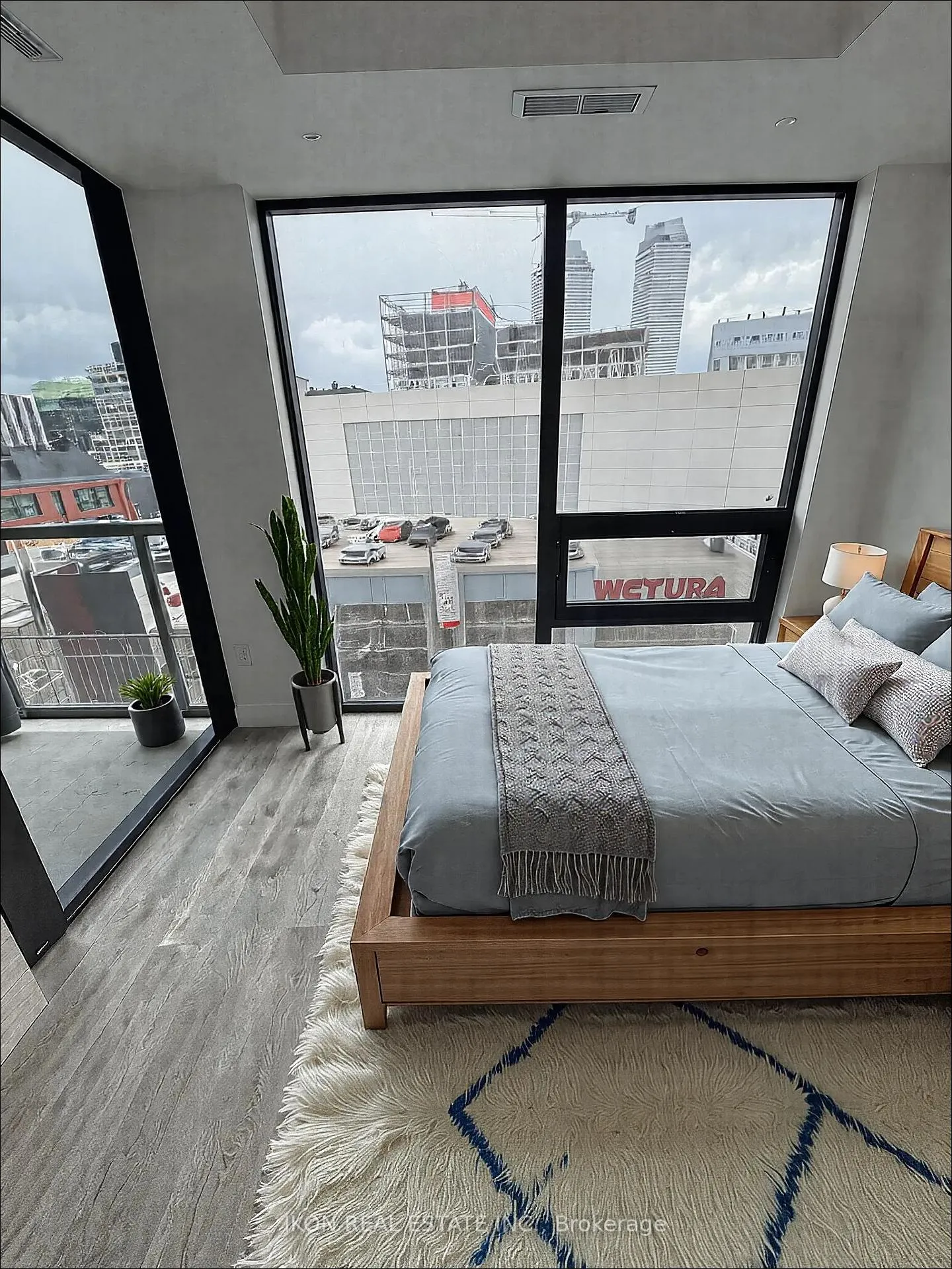 Photo 8 of Unit 417, 28 Eastern Avenue S, Toronto, Moss Park — HOMEH