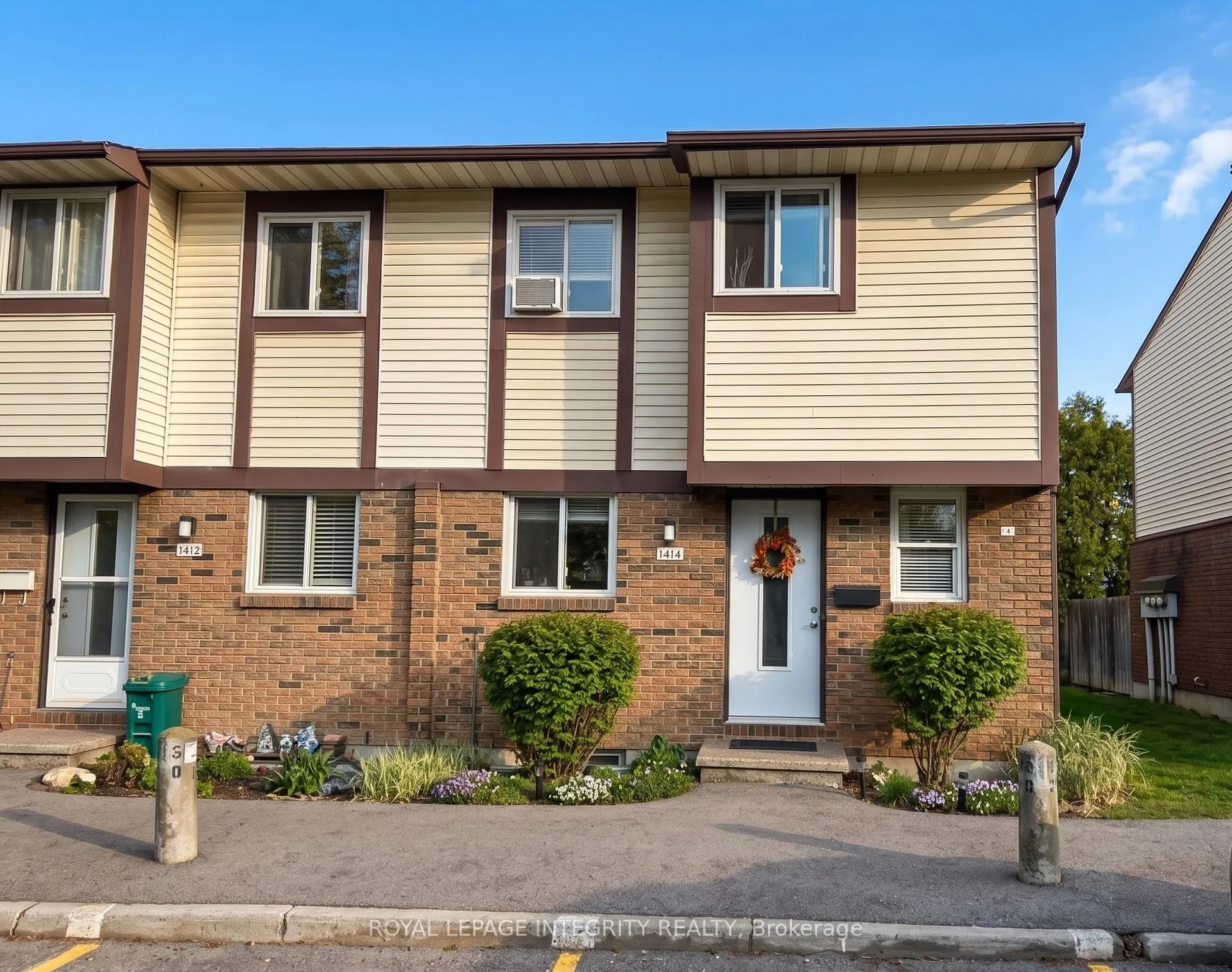 Photo 2 of Unit 6, 1414 Foxwell Street, Ottawa, Pineview — HOMEH