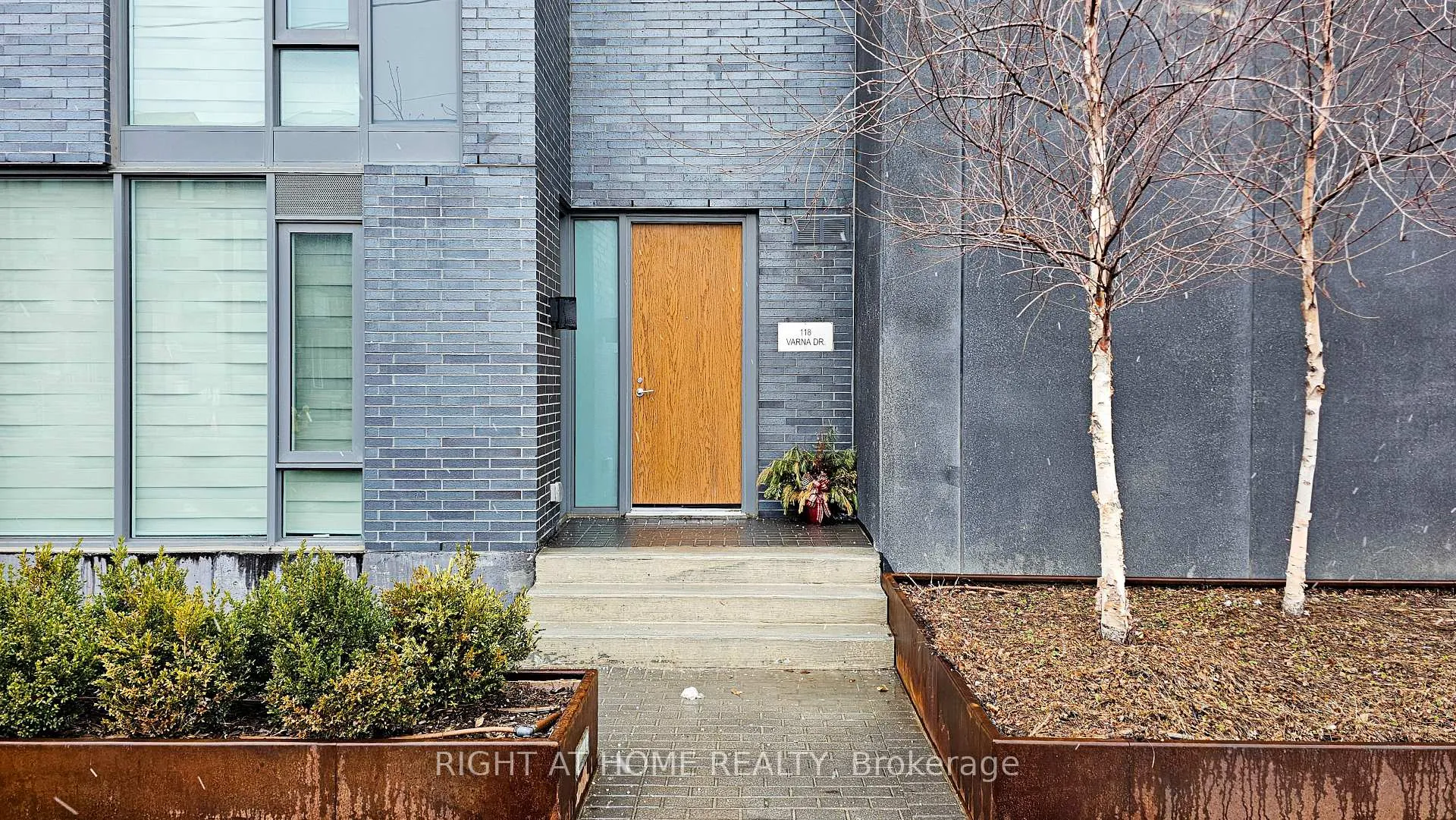 Front of Unit 101, 118 Varna Drive