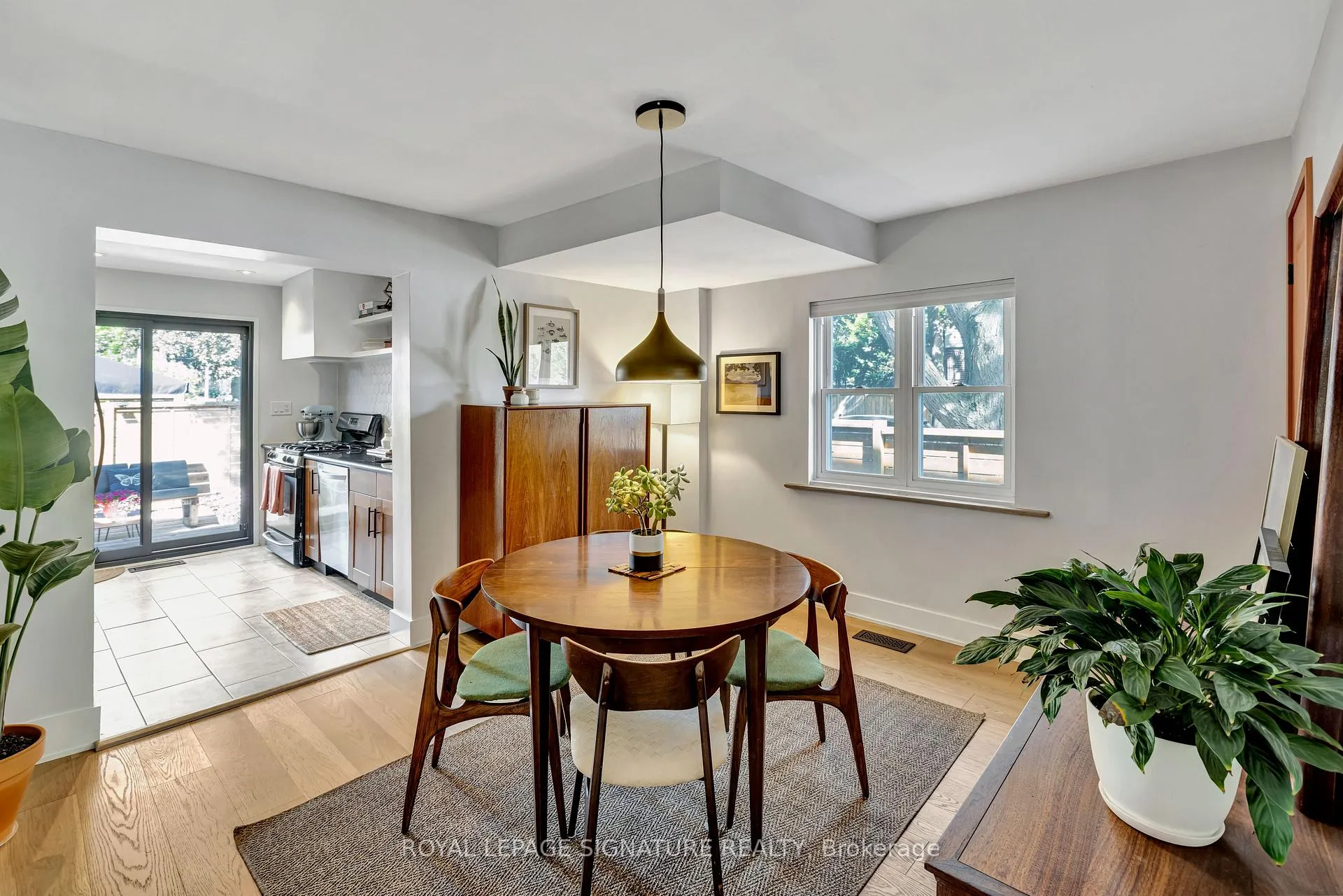 Photo 6 of 190 Alton Avenue, Toronto, South Riverdale — HOMEH