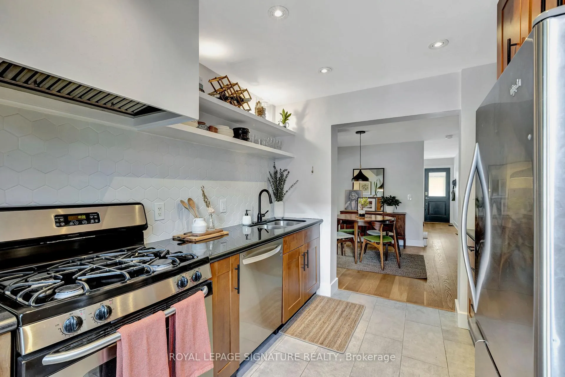 Photo 9 of 190 Alton Avenue, Toronto, South Riverdale — HOMEH