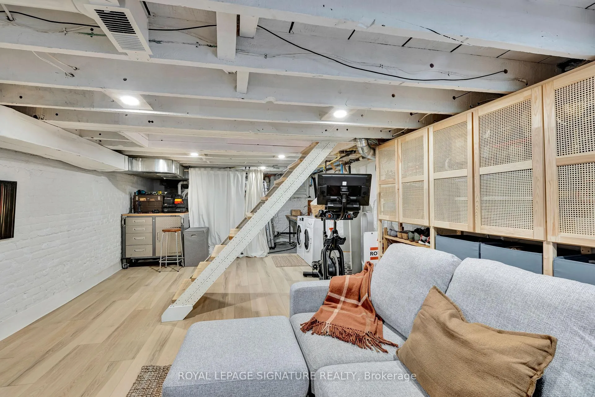 Photo 15 of 190 Alton Avenue, Toronto, South Riverdale — HOMEH