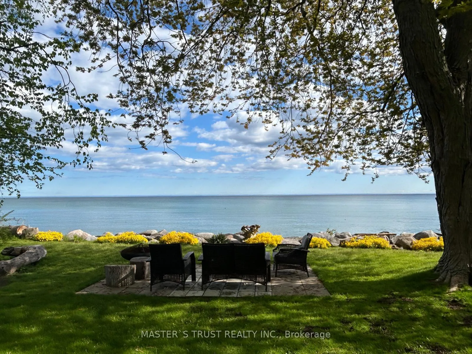Photo 2 of 129 Beach Drive, Cramahe, Rural Cramahe — HOMEH