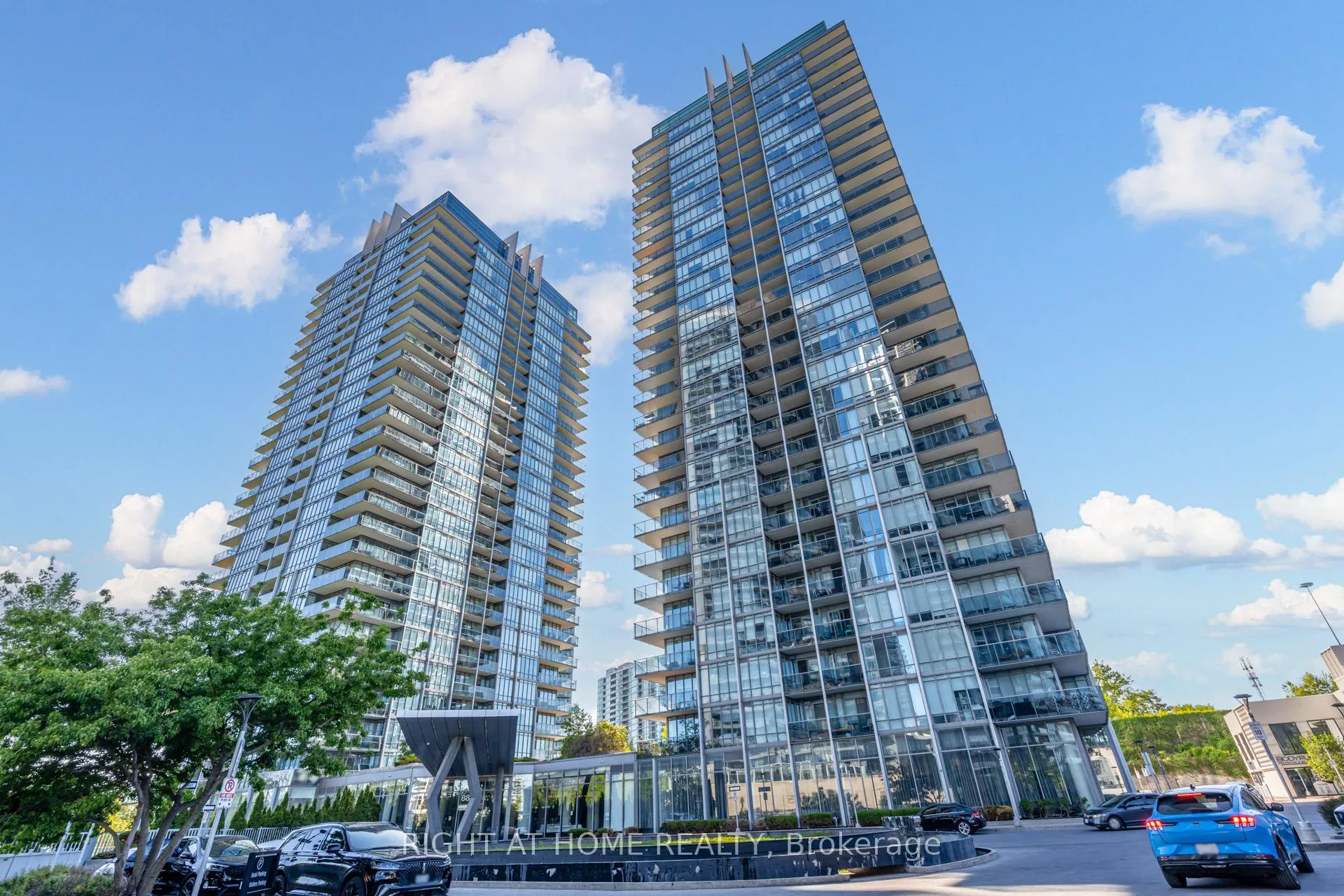 Front of Unit 2316, 90 Park Lawn Road
