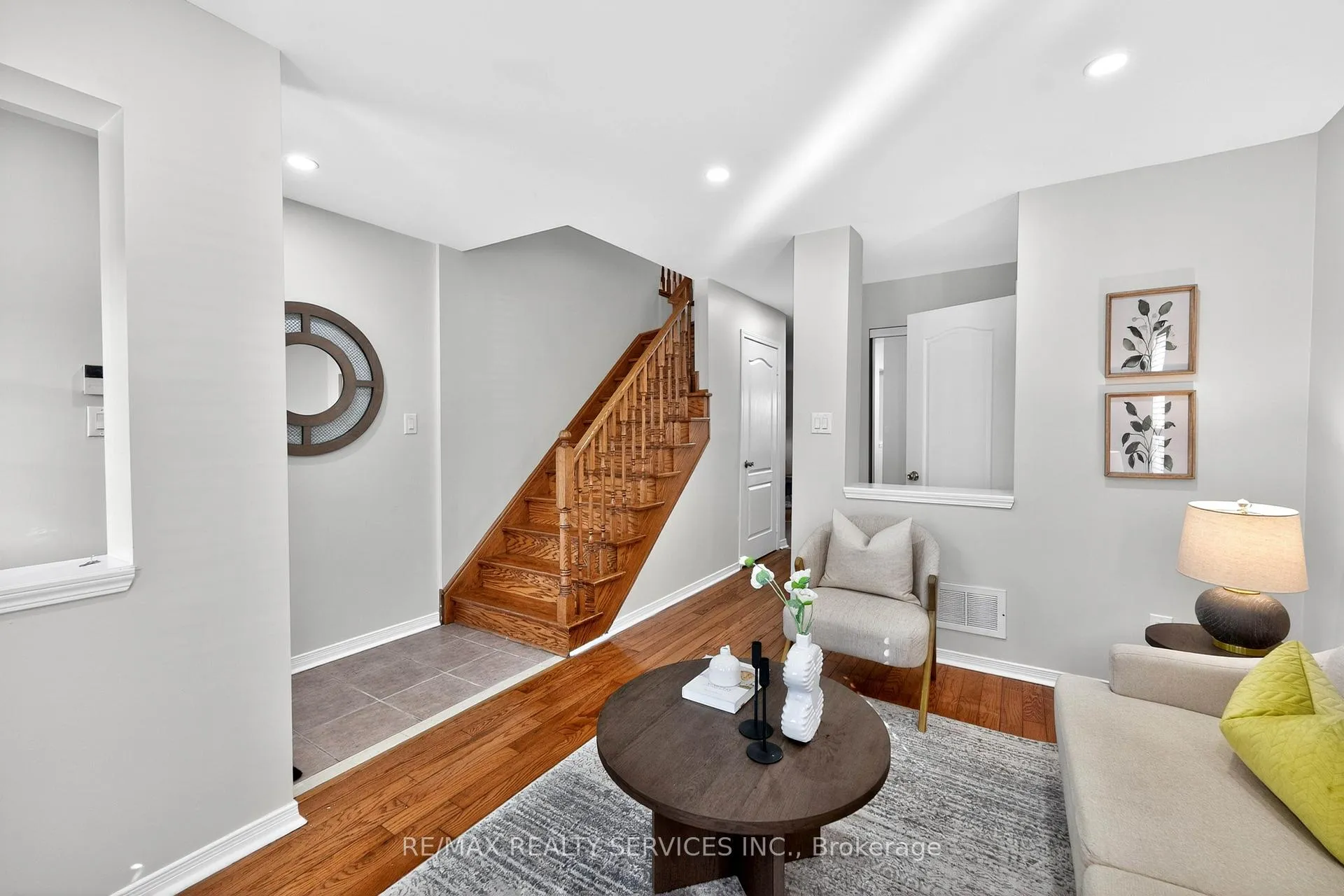 Photo 9 of 96 Tideland Drive, Brampton, Fletcher's Meadow — HOMEH