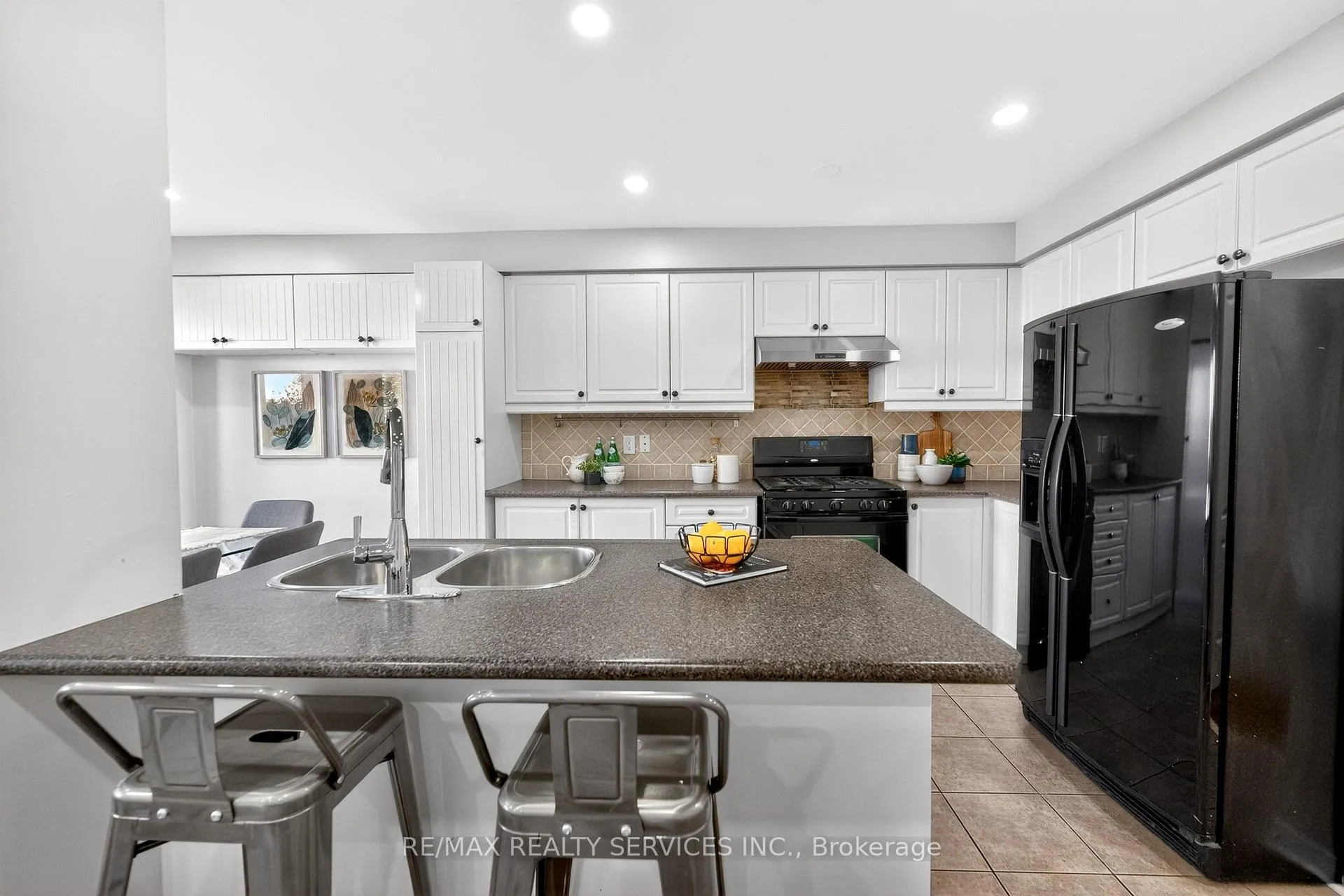 Photo 20 of 96 Tideland Drive, Brampton, Fletcher's Meadow — HOMEH