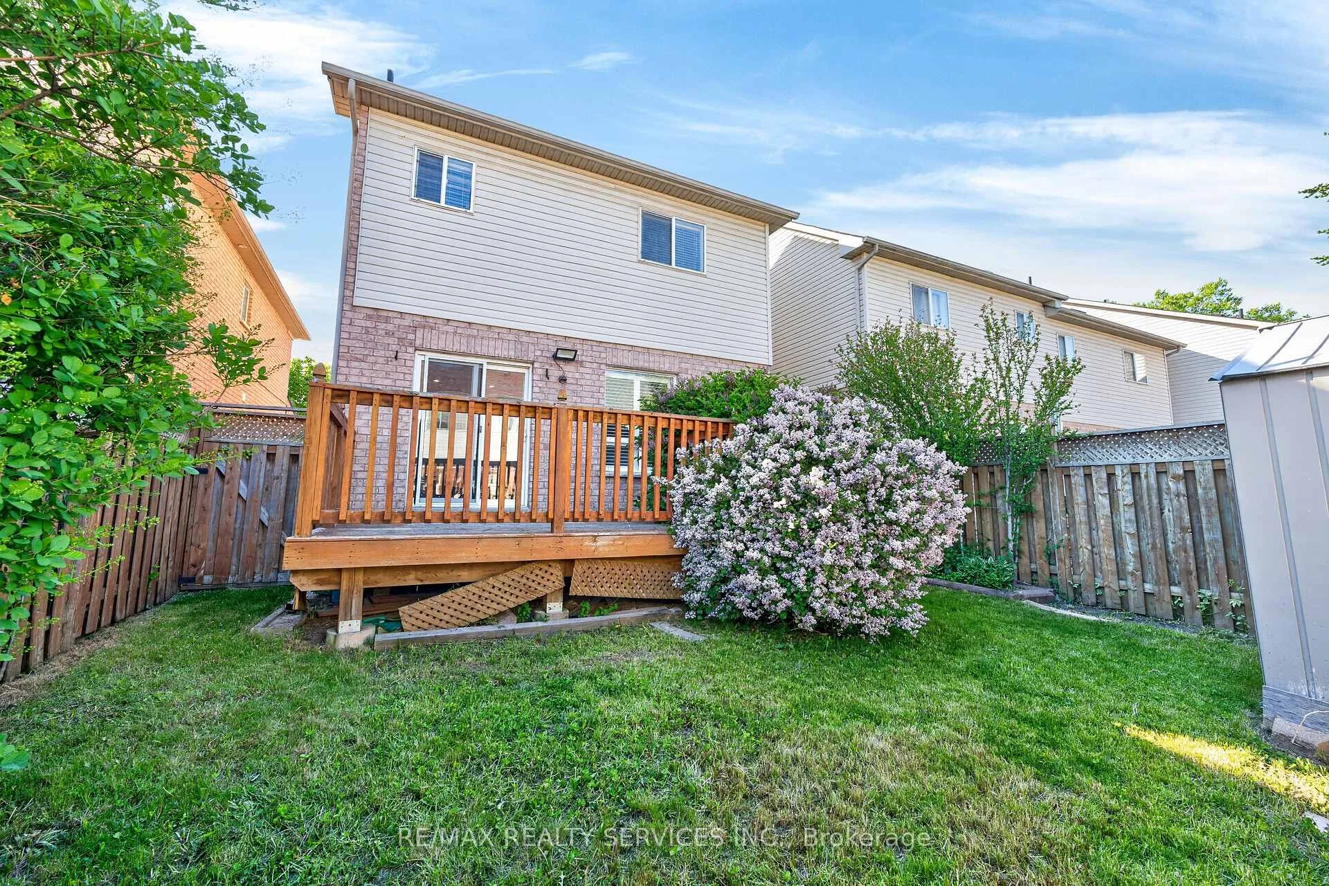 Photo 49 of 96 Tideland Drive, Brampton, Fletcher's Meadow — HOMEH