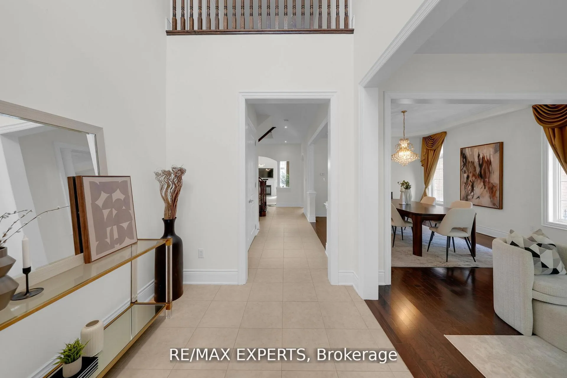 Photo 8 of 134 Orleans Circle, Vaughan, Vellore Village — HOMEH