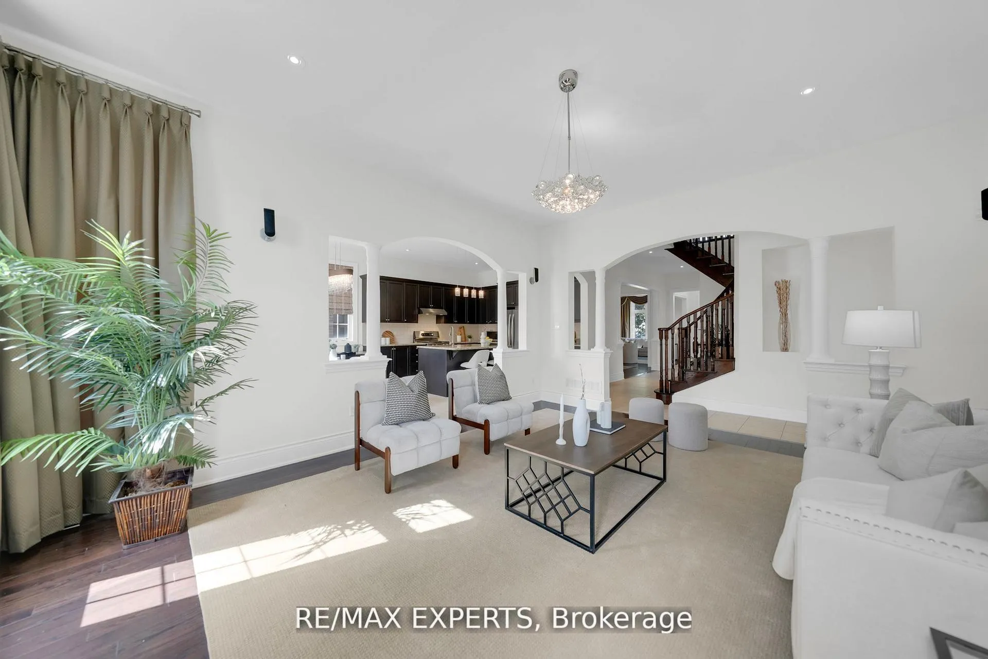 Photo 23 of 134 Orleans Circle, Vaughan, Vellore Village — HOMEH