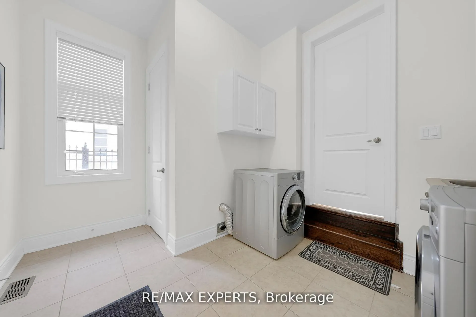 Photo 27 of 134 Orleans Circle, Vaughan, Vellore Village — HOMEH