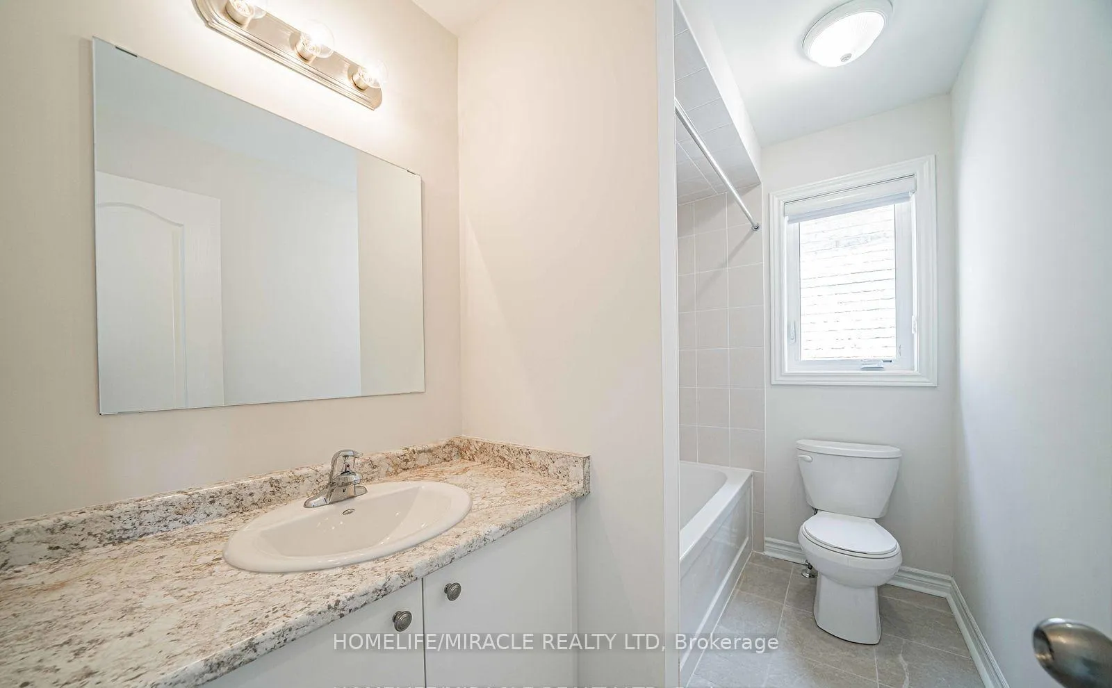 Photo 10 of 1111 Black Cherry Drive, Oshawa, Taunton — HOMEH