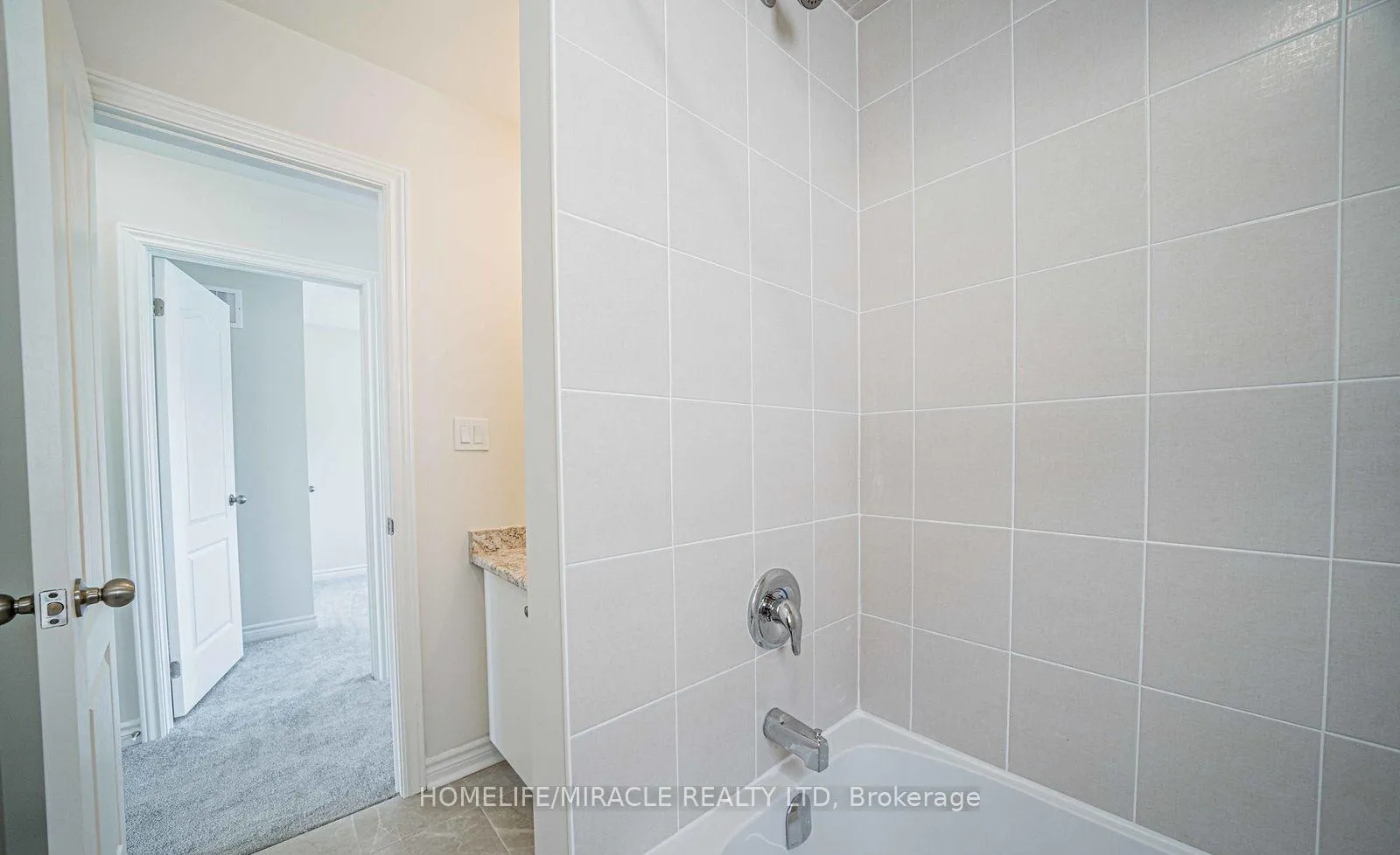 Photo 11 of 1111 Black Cherry Drive, Oshawa, Taunton — HOMEH