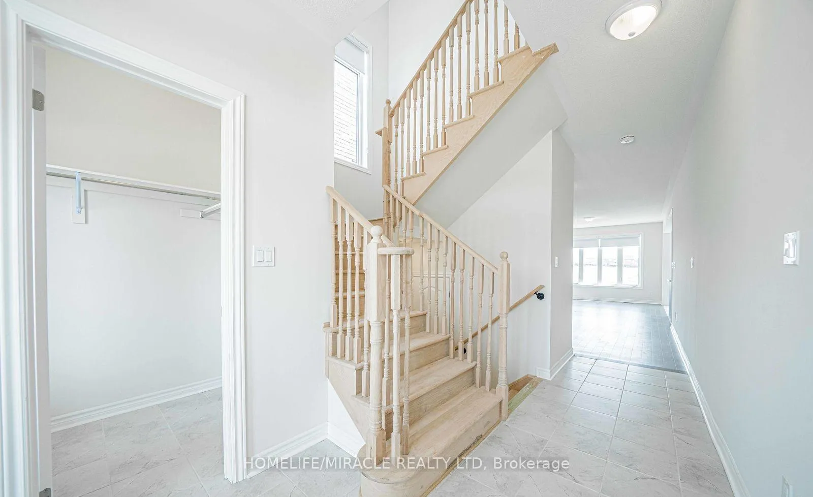 Photo 18 of 1111 Black Cherry Drive, Oshawa, Taunton — HOMEH