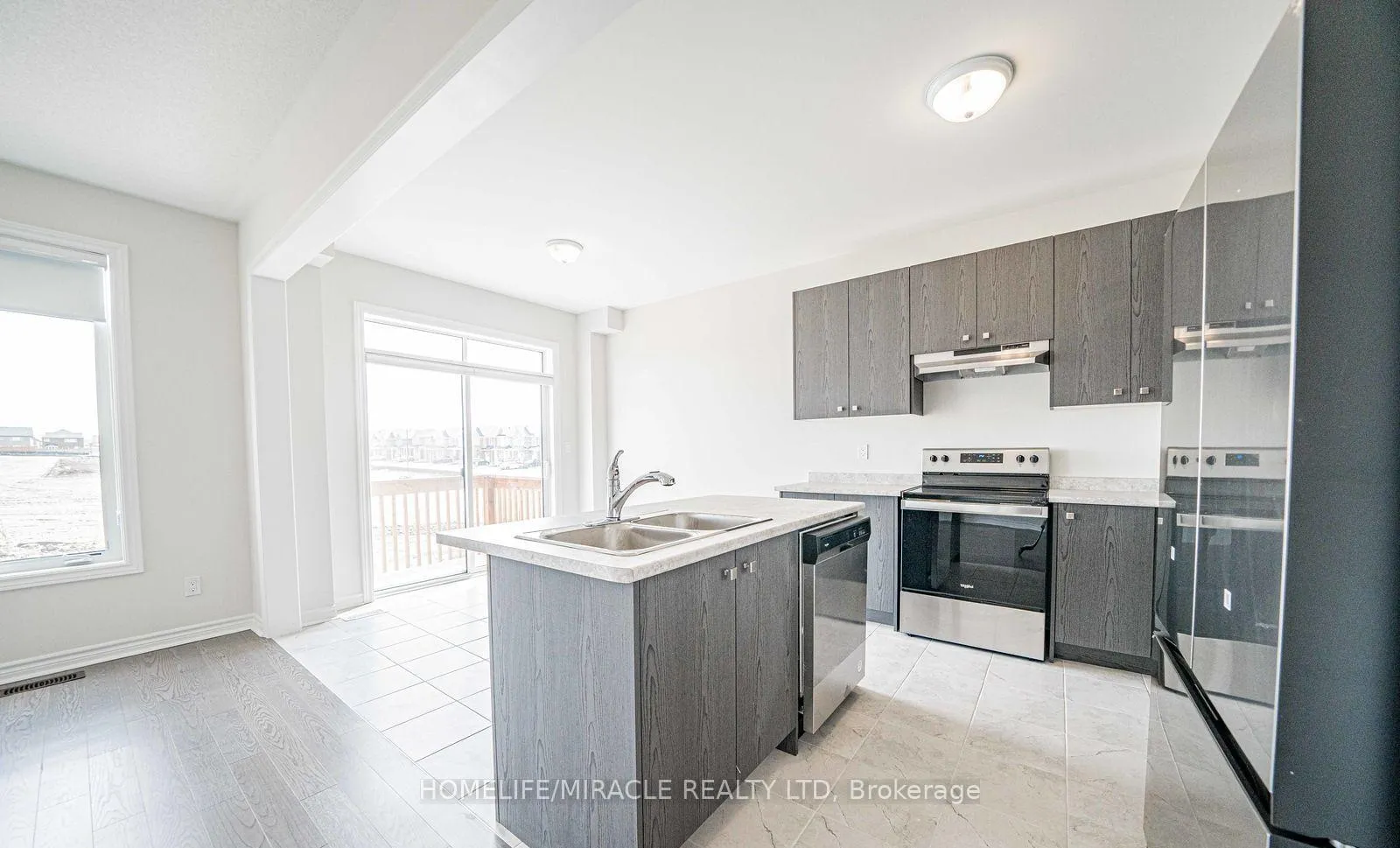 Photo 23 of 1111 Black Cherry Drive, Oshawa, Taunton — HOMEH