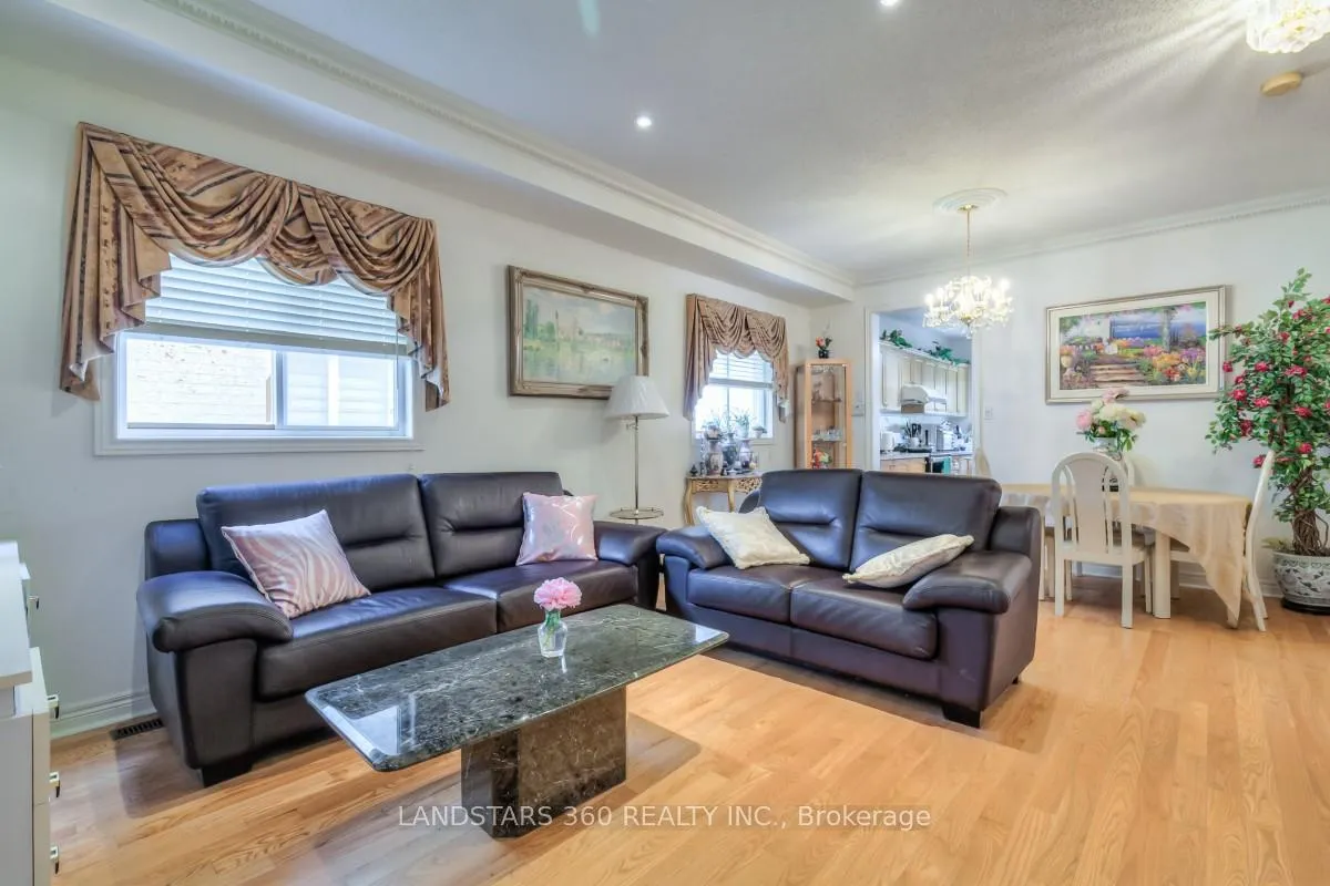 Photo 6 of 343 Castlemore Avenue, Markham, Berczy — HOMEH