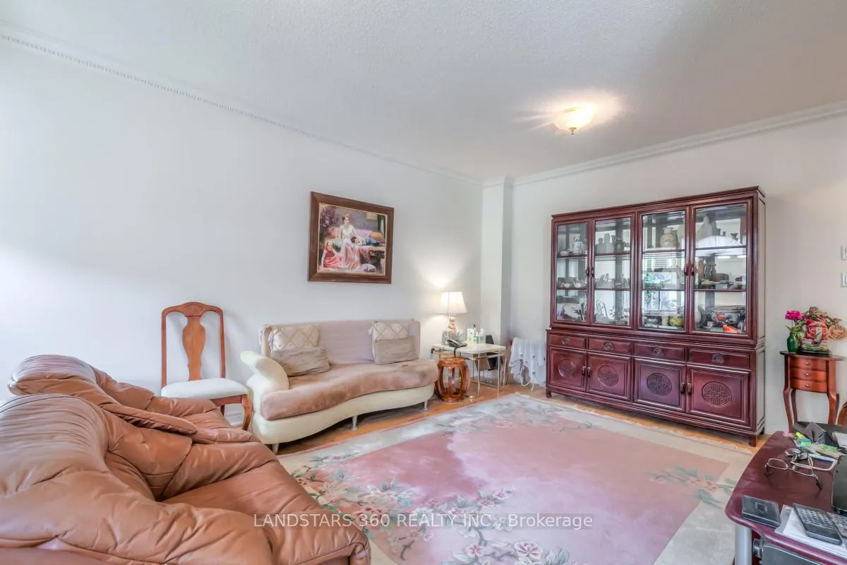 Photo 11 of 343 Castlemore Avenue, Markham, Berczy — HOMEH