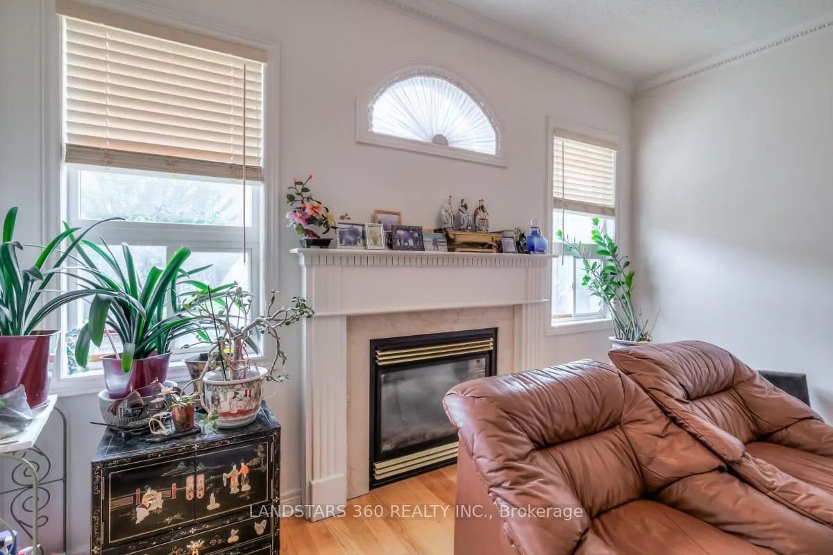Photo 12 of 343 Castlemore Avenue, Markham, Berczy — HOMEH