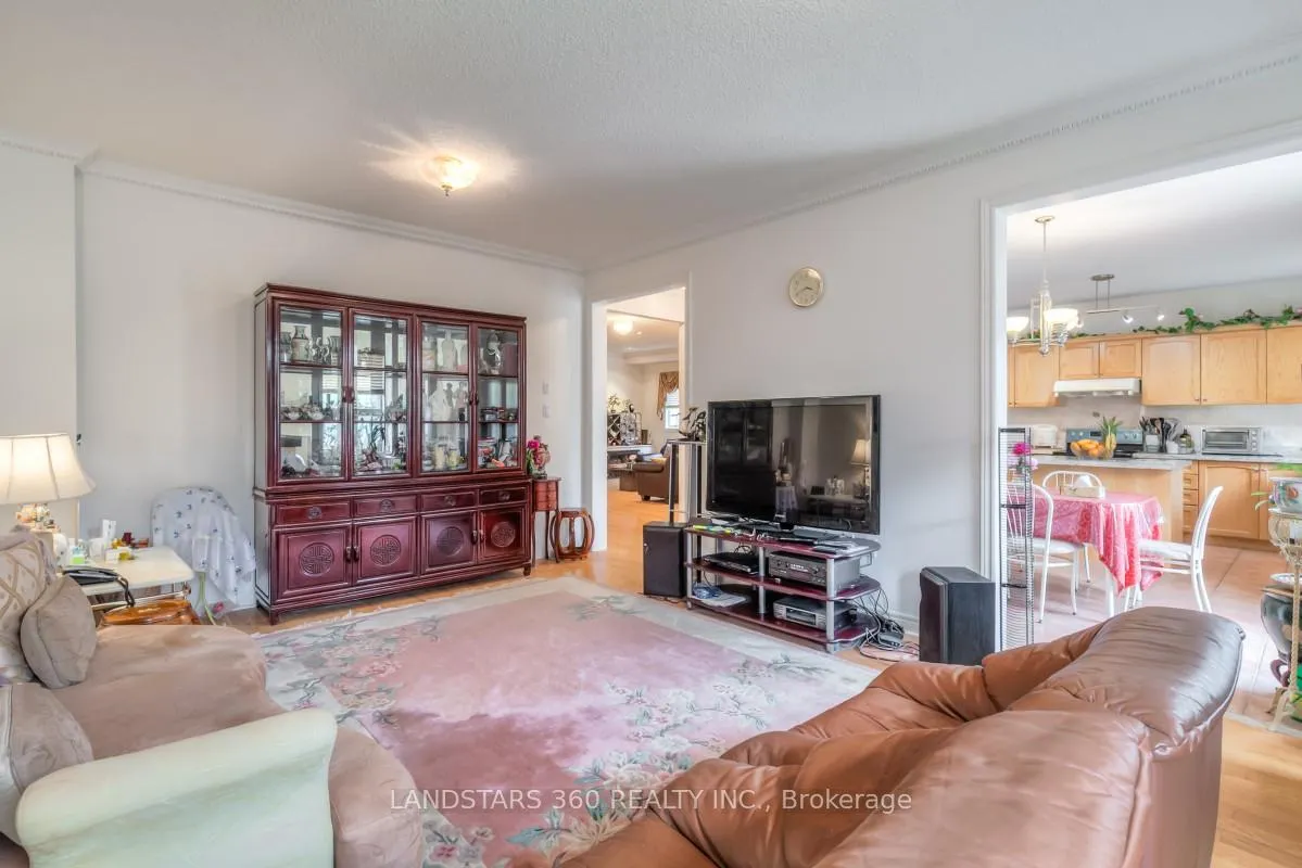 Photo 13 of 343 Castlemore Avenue, Markham, Berczy — HOMEH