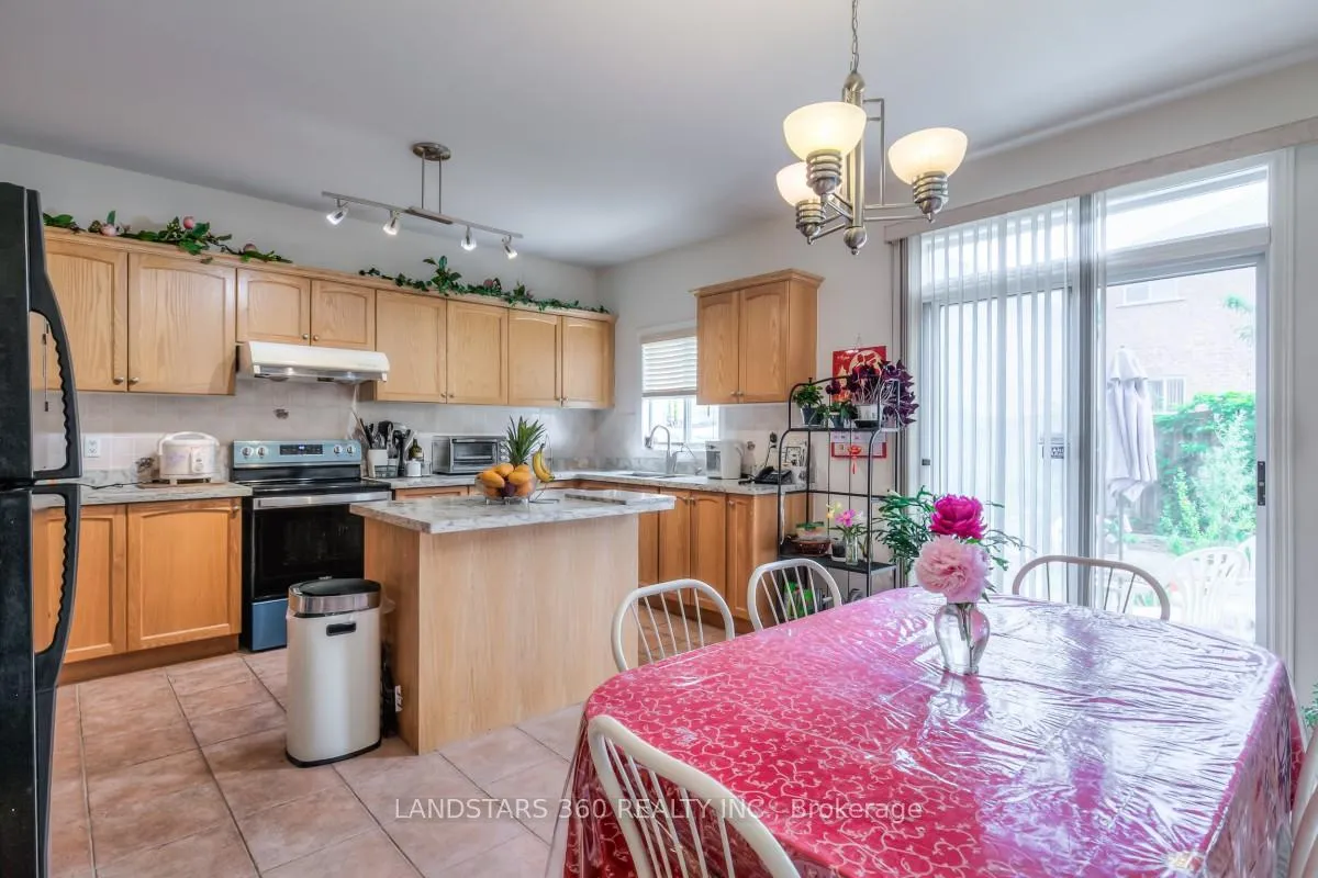 Photo 14 of 343 Castlemore Avenue, Markham, Berczy — HOMEH