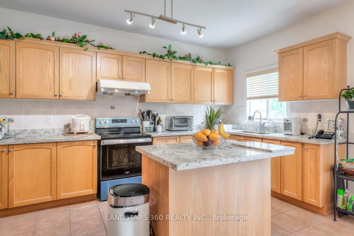 Photo 15 of 343 Castlemore Avenue, Markham, Berczy — HOMEH