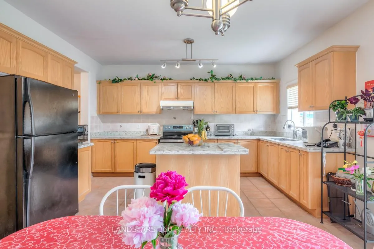 Photo 16 of 343 Castlemore Avenue, Markham, Berczy — HOMEH