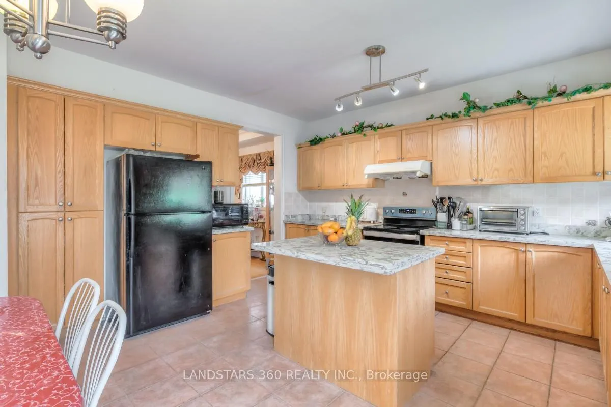 Photo 17 of 343 Castlemore Avenue, Markham, Berczy — HOMEH