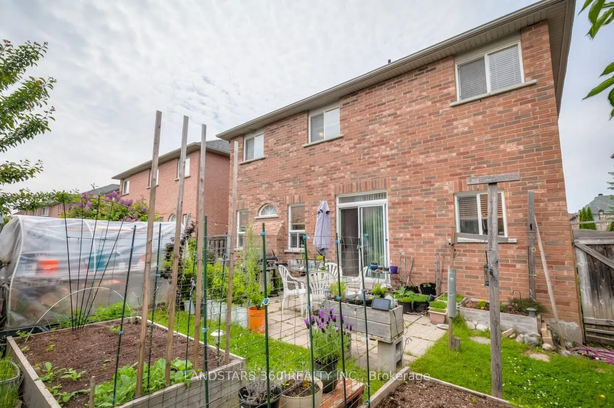 Photo 37 of 343 Castlemore Avenue, Markham, Berczy — HOMEH