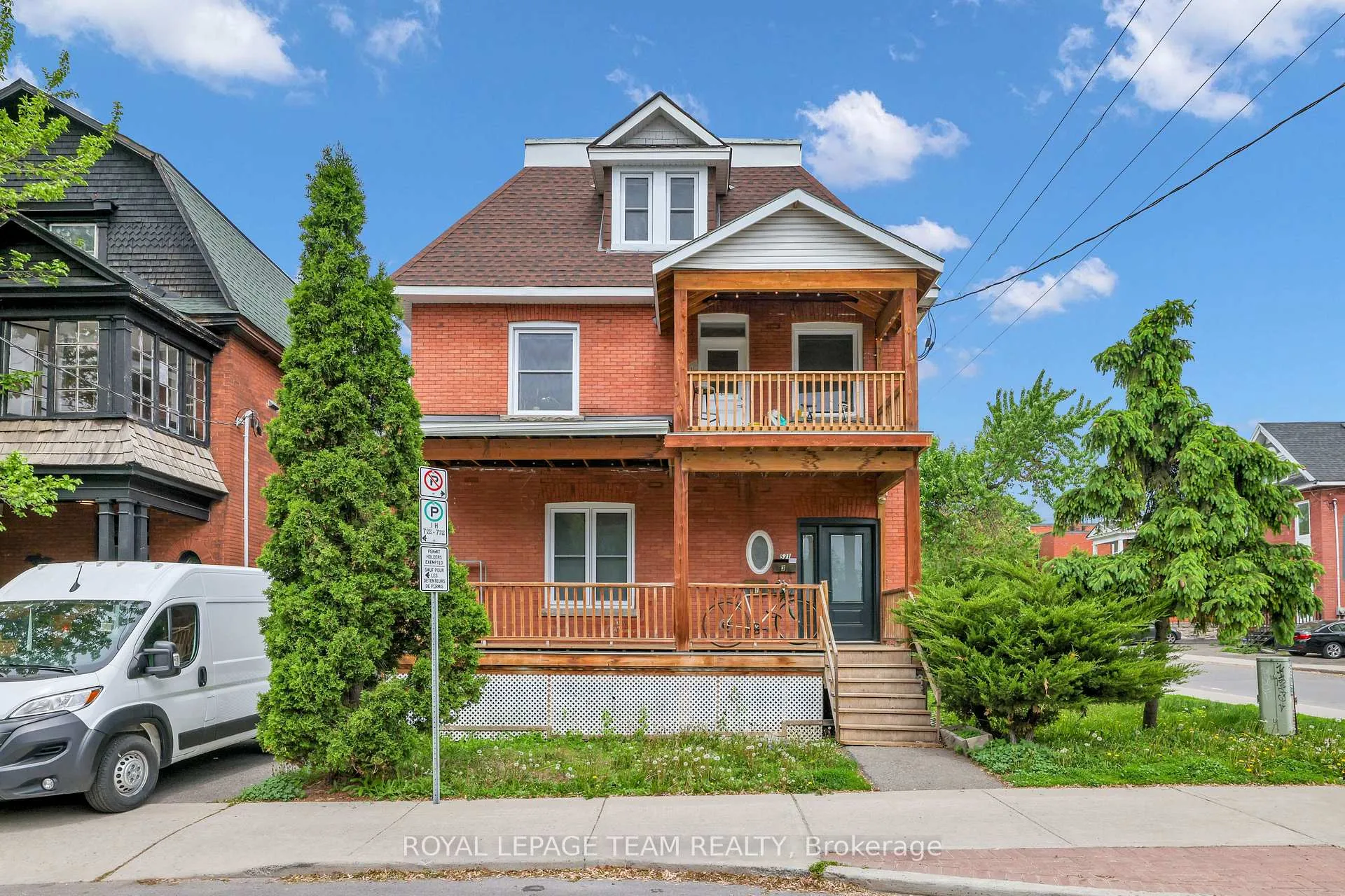 Front of Unit A (Main Level), 531 Mcleod Street