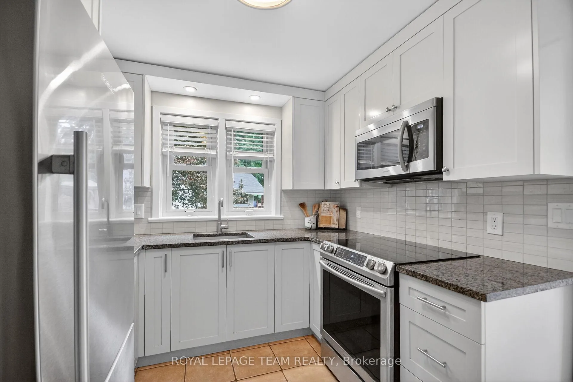 Photo 10 of 94 Strachan Street, Ottawa, Richmond — HOMEH