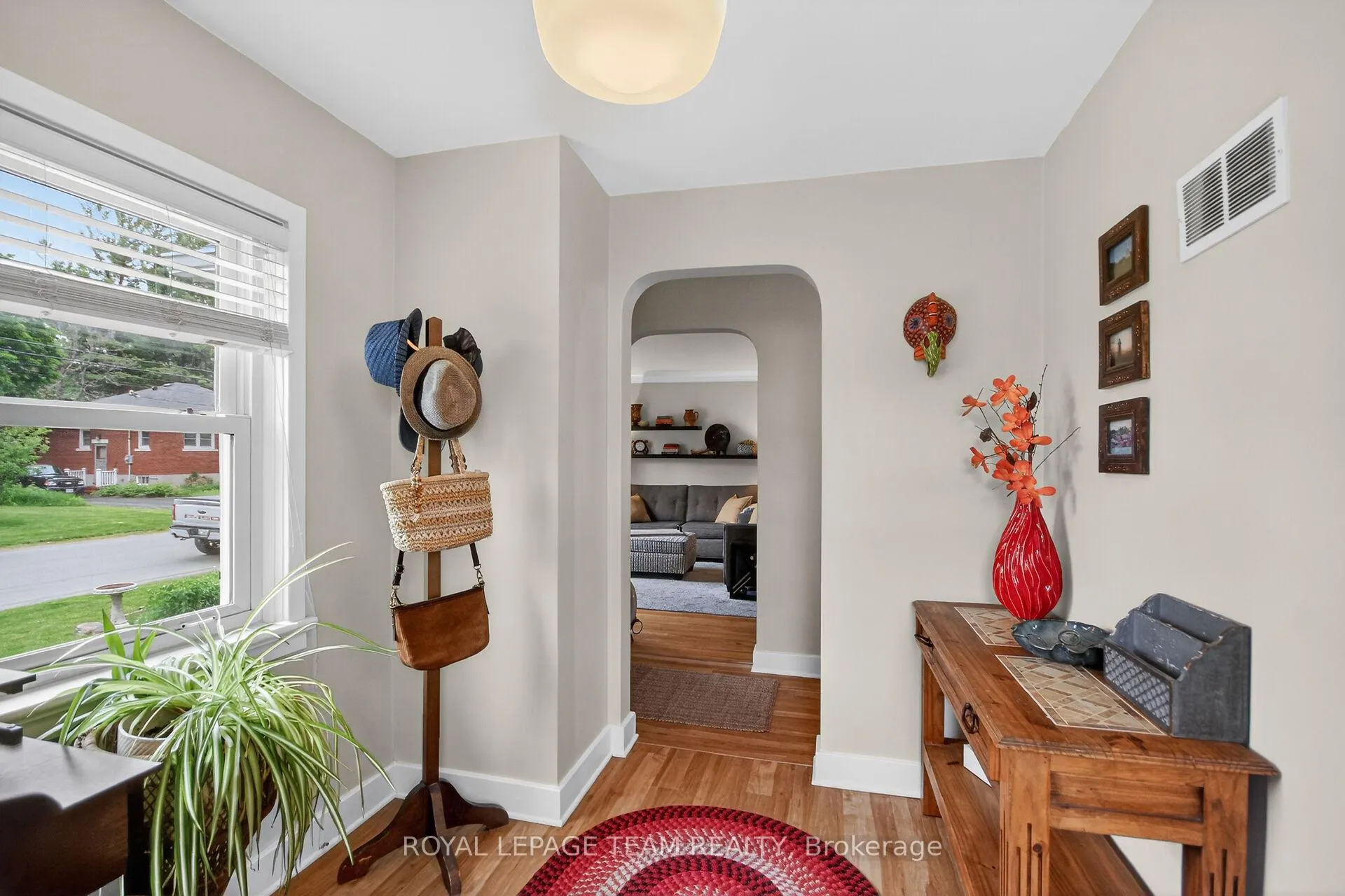 Photo 20 of 94 Strachan Street, Ottawa, Richmond — HOMEH