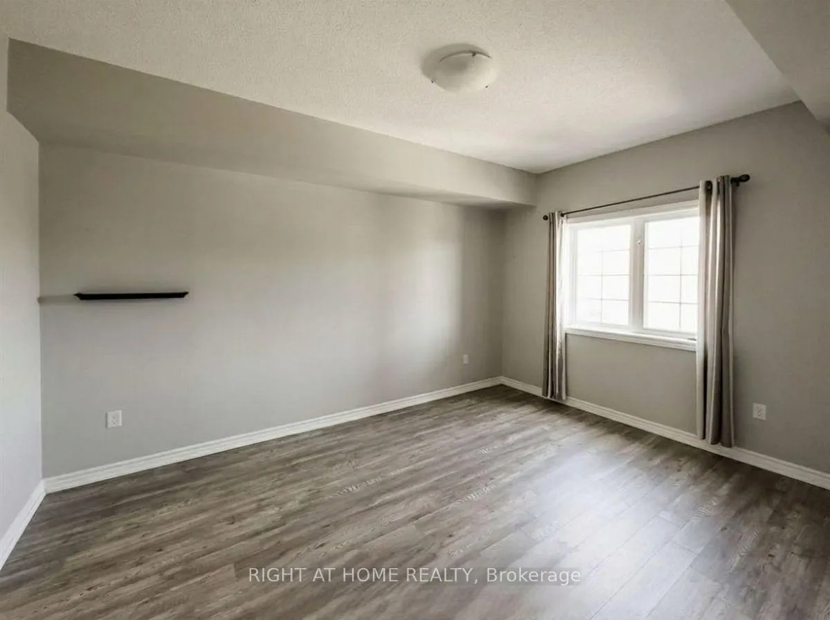 Photo 6 of Unit 305, 44 Ferndale Drive S, Barrie, Ardagh — HOMEH
