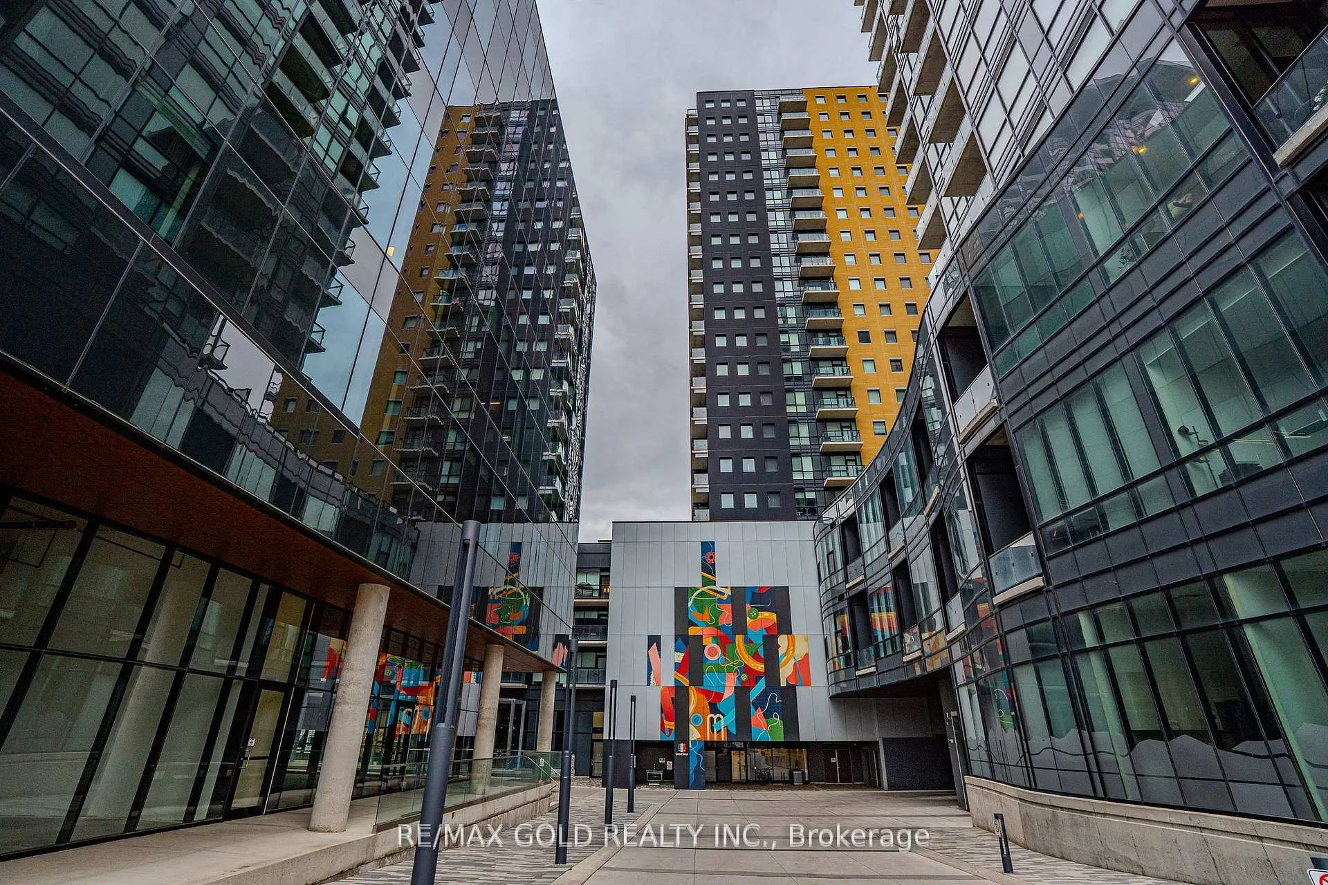 Photo of Unit 1010, 104 Garment Street