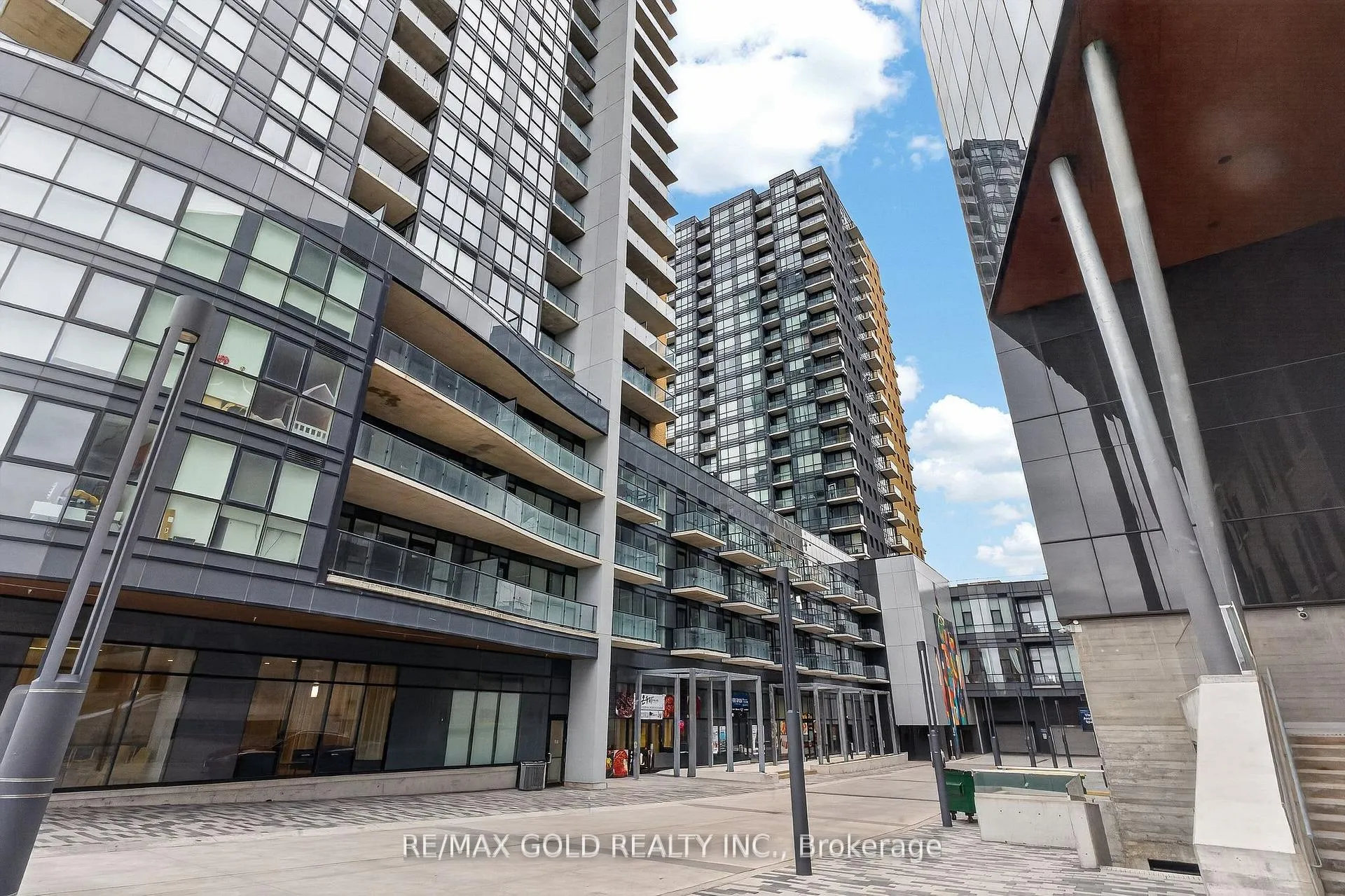 Photo 8 of Unit 1010, 104 Garment Street, Kitchener, Cherry Hill — HOMEH