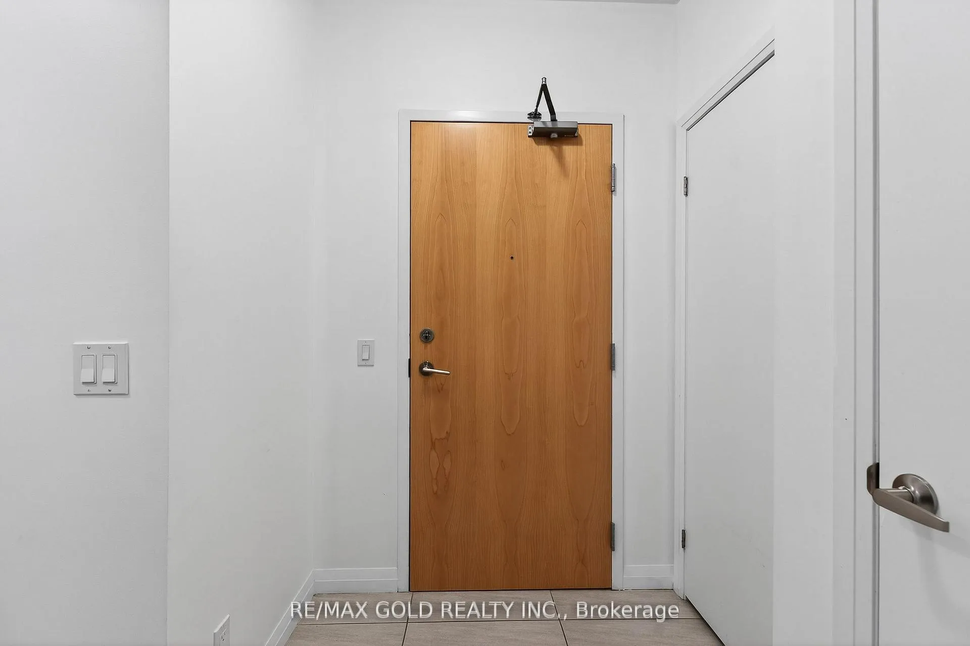 Photo 16 of Unit 1010, 104 Garment Street, Kitchener, Cherry Hill — HOMEH