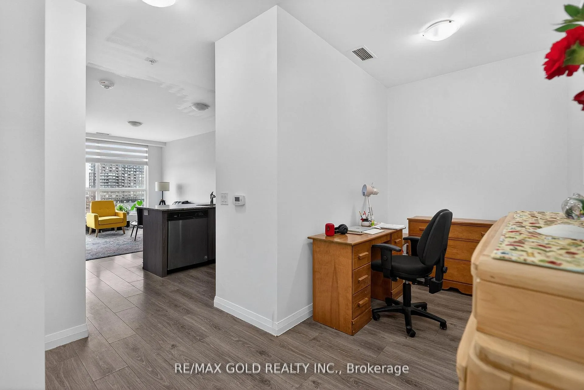 Photo 18 of Unit 1010, 104 Garment Street, Kitchener, Cherry Hill — HOMEH