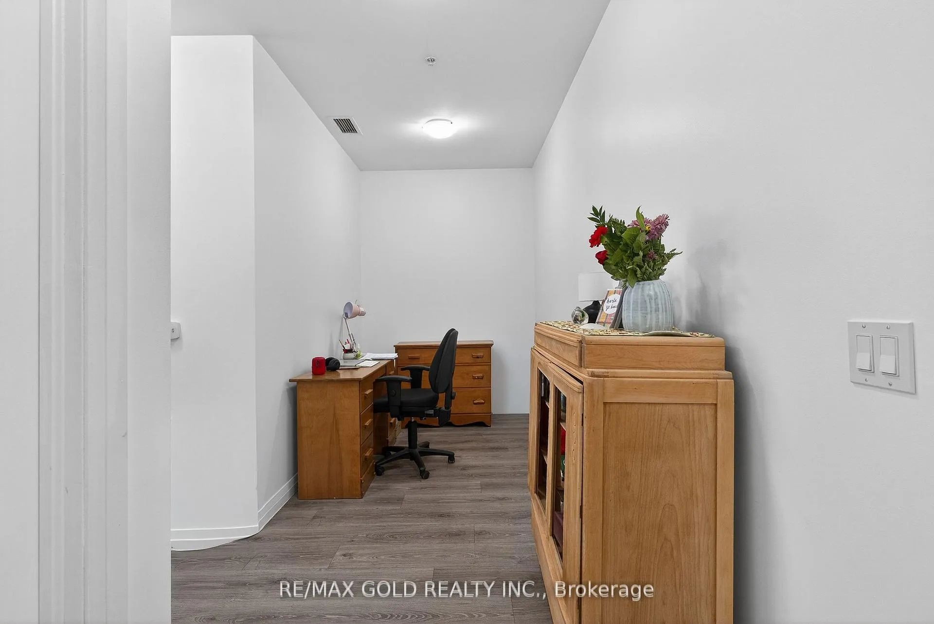 Photo 19 of Unit 1010, 104 Garment Street, Kitchener, Cherry Hill — HOMEH