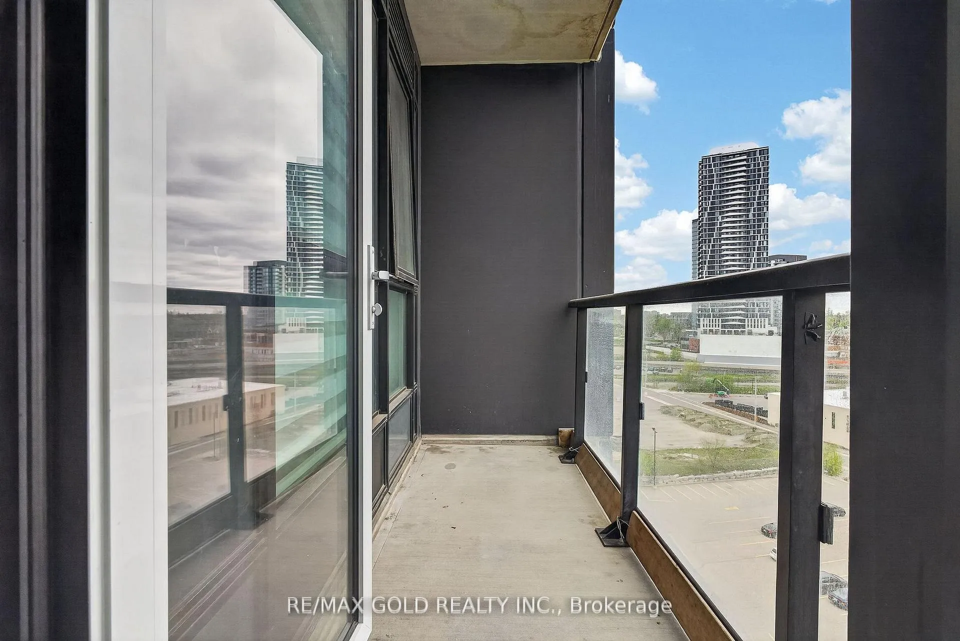 Photo 33 of Unit 1010, 104 Garment Street, Kitchener, Cherry Hill — HOMEH