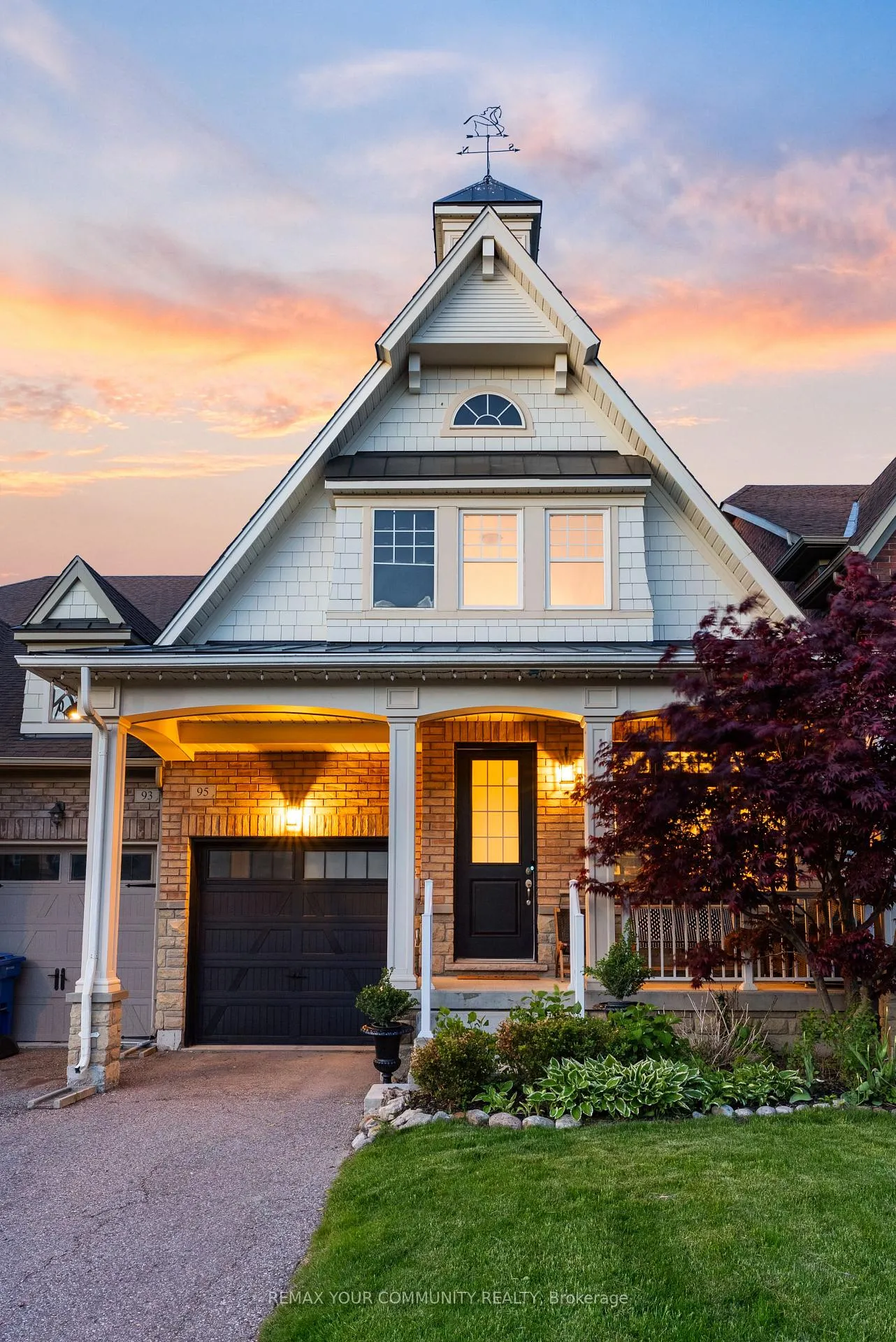 Photo 3 of 95 Alex Campbell Crescent, King, King City — HOMEH