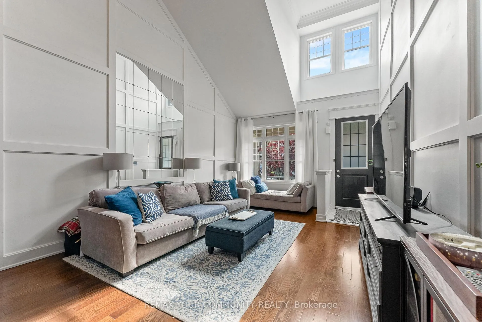 Photo 6 of 95 Alex Campbell Crescent, King, King City — HOMEH
