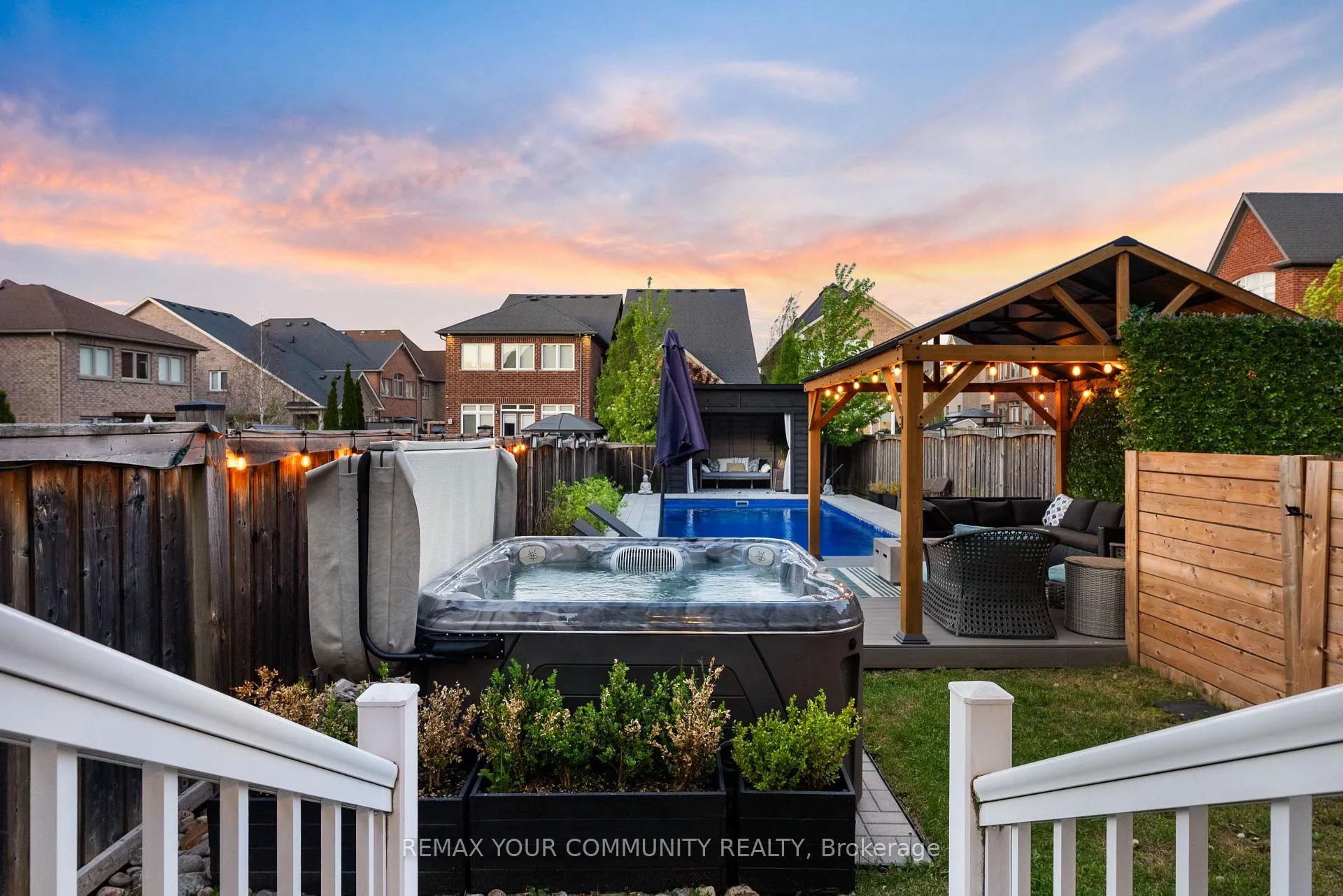 Photo 44 of 95 Alex Campbell Crescent, King, King City — HOMEH