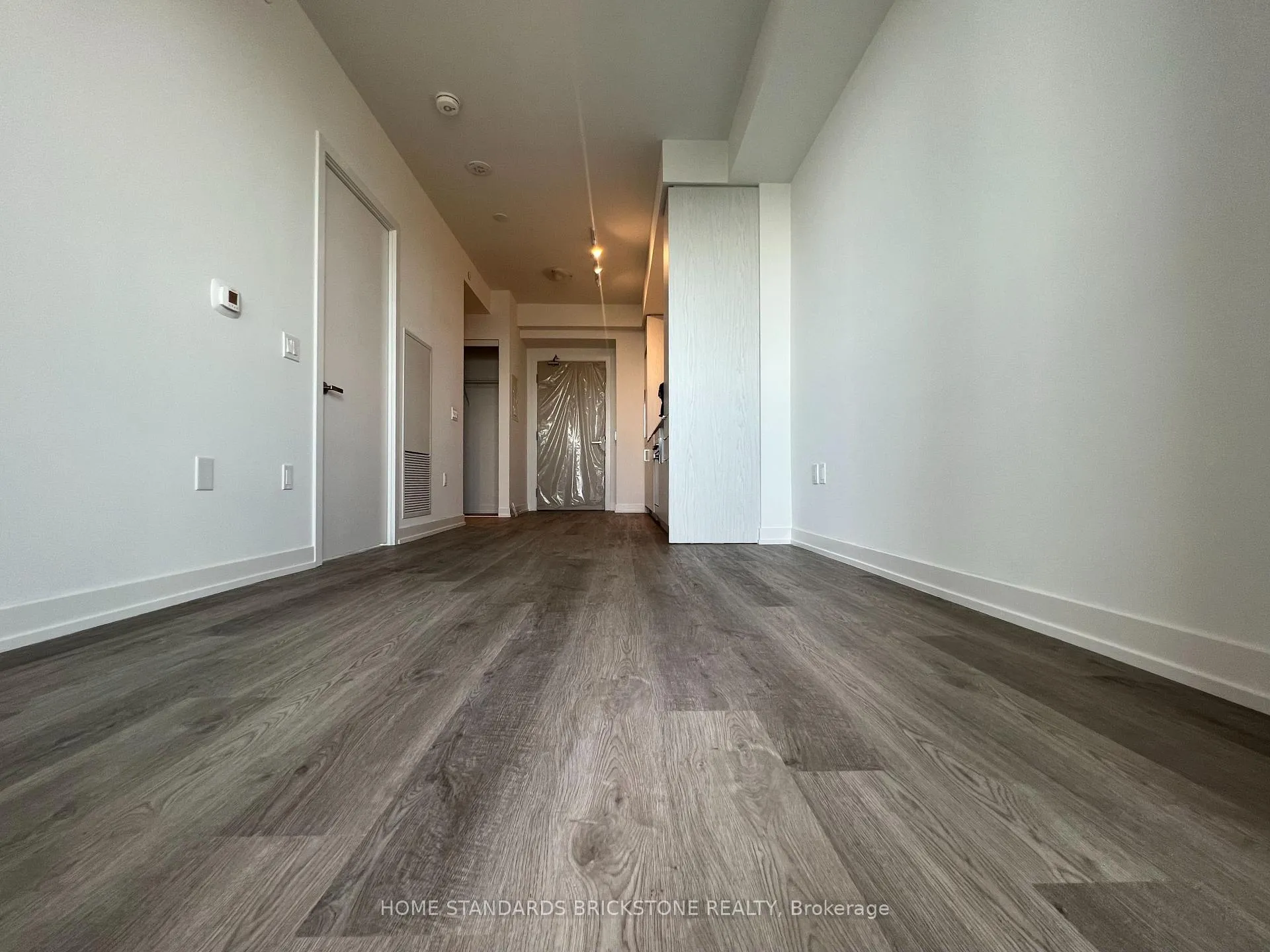 Photo 8 of Unit 6307, 55 Cooper Street, Toronto, Waterfront Communities — HOMEH