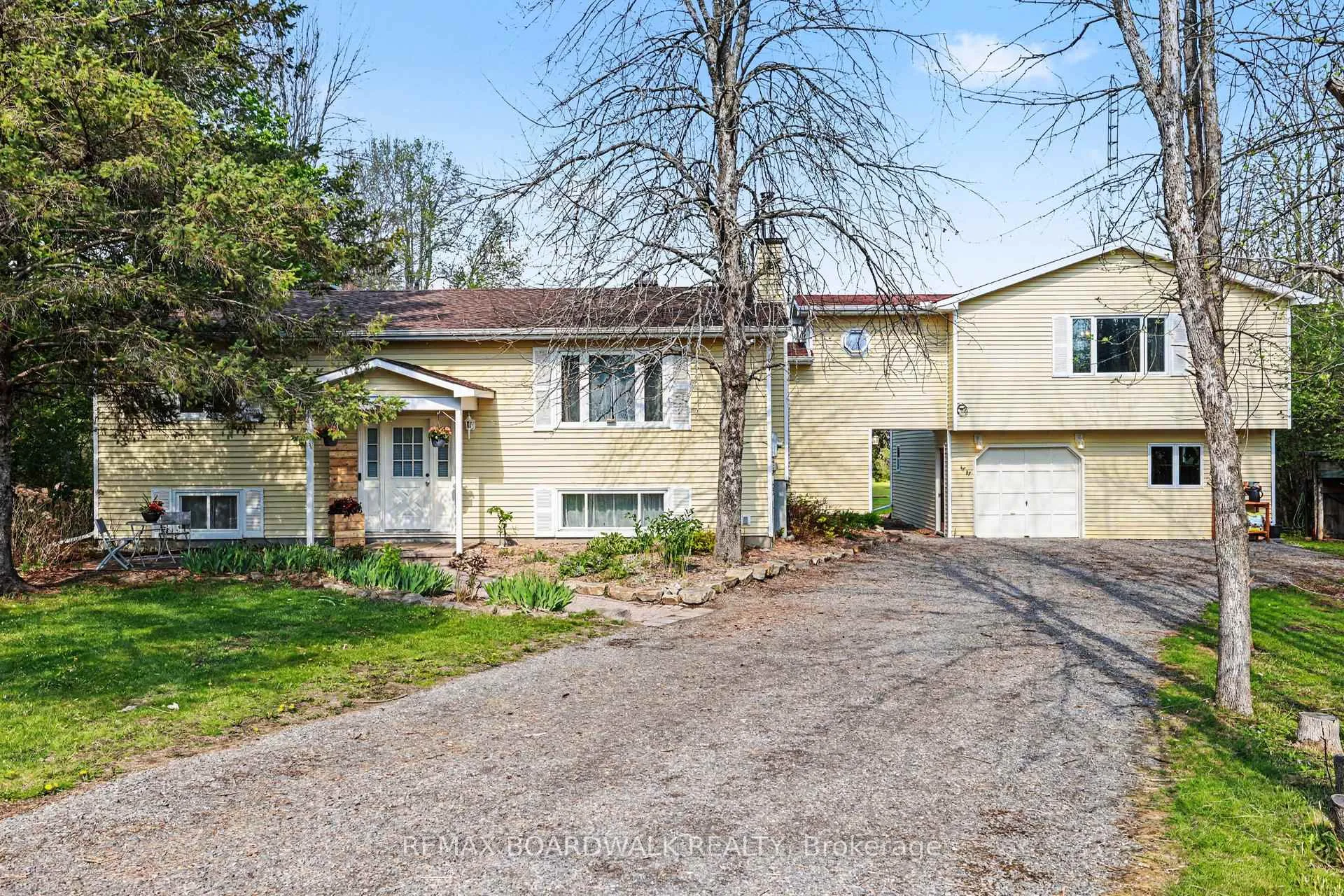 Photo of 952 County 18 Road