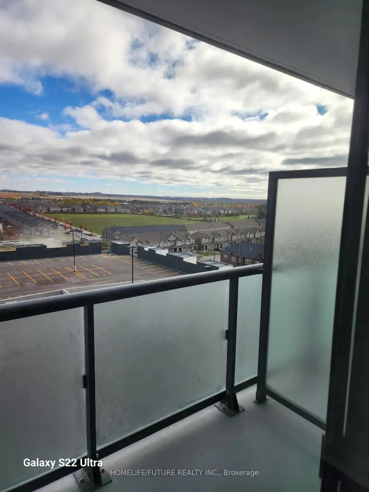 Photo 7 of Unit 820, 2545 Simcoe Street N, Oshawa, Windfields — HOMEH