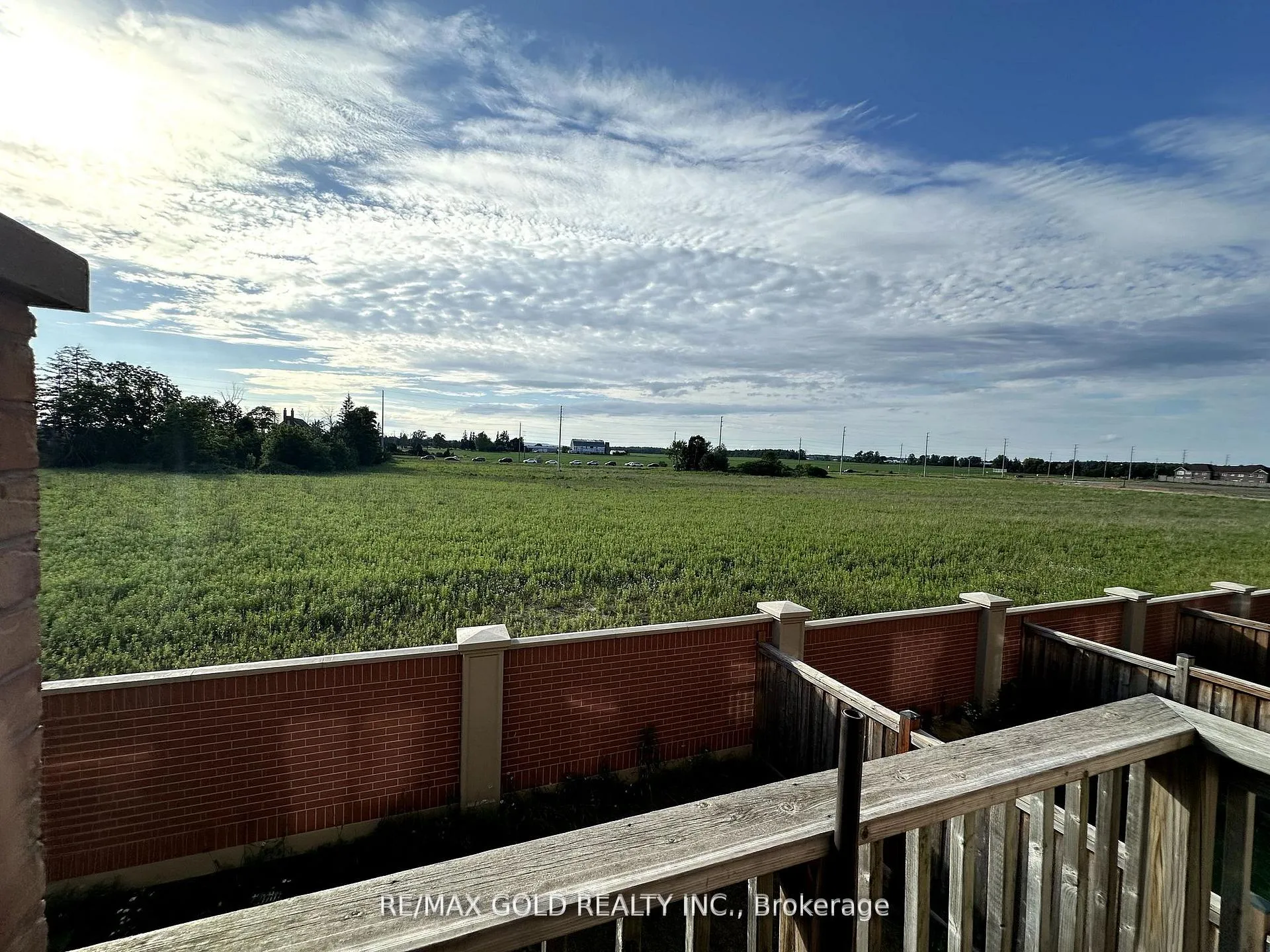Photo 3 of 48 Agava Crescent, Brampton, Northwest Brampton — HOMEH