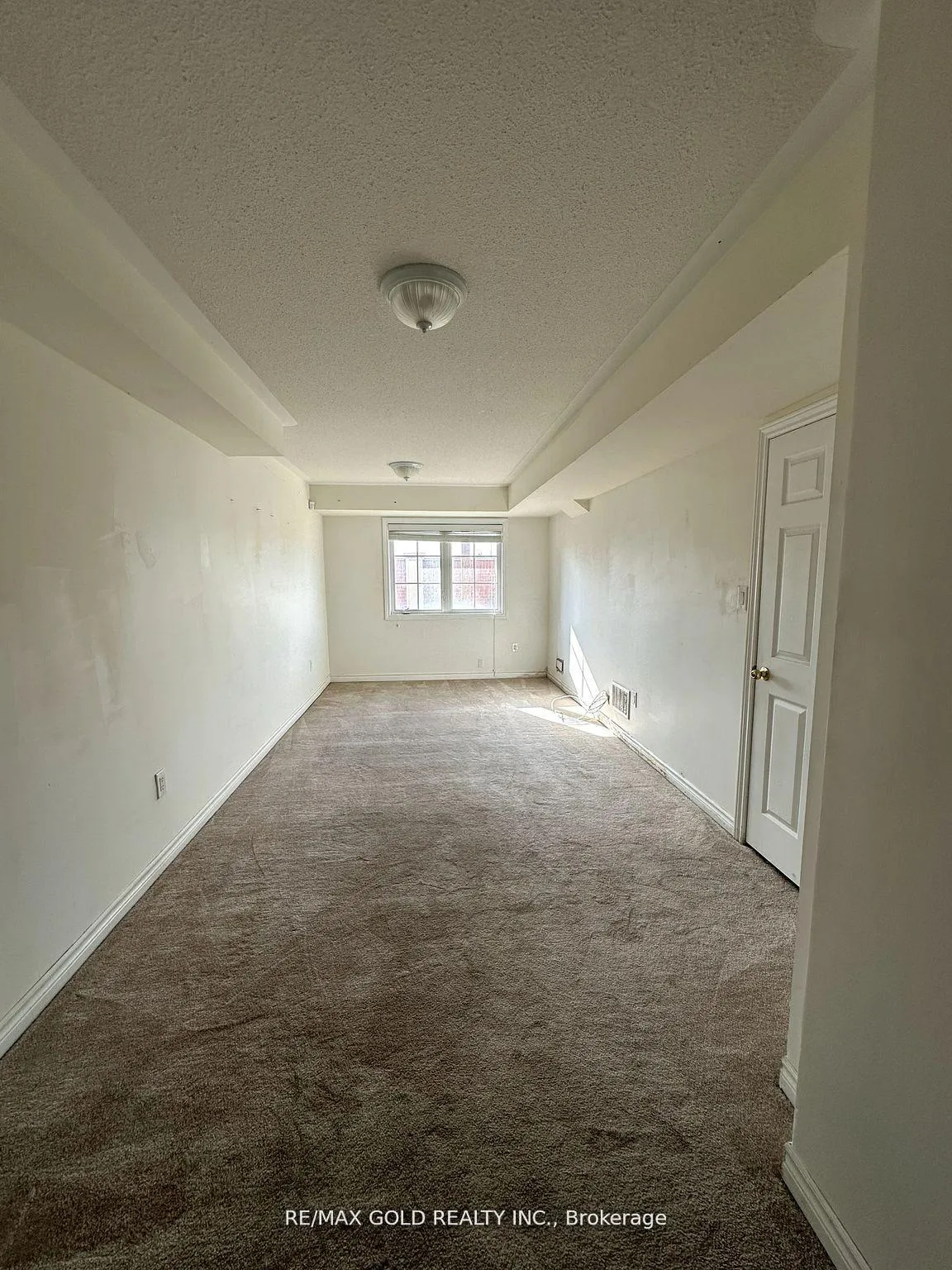 Photo 14 of 48 Agava Crescent, Brampton, Northwest Brampton — HOMEH