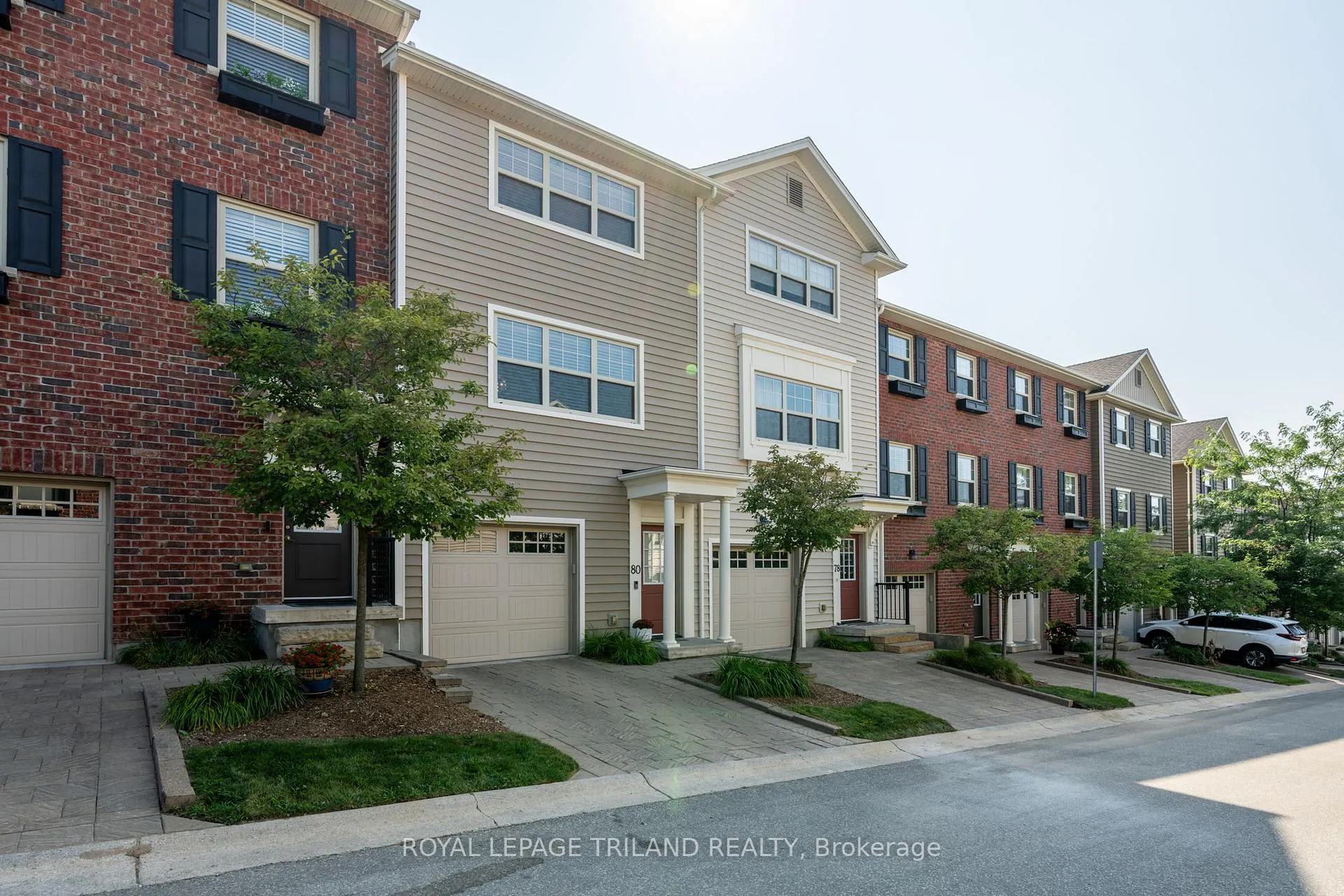 Photo of Unit 80, 1850 Beaverbrook Avenue